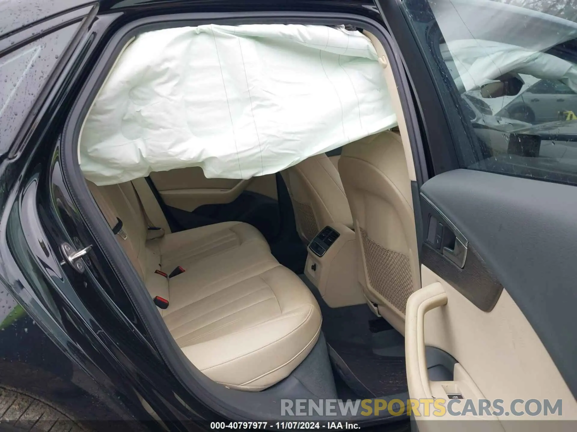 8 Photograph of a damaged car WAUGMAF47KN013642 AUDI A4 2019