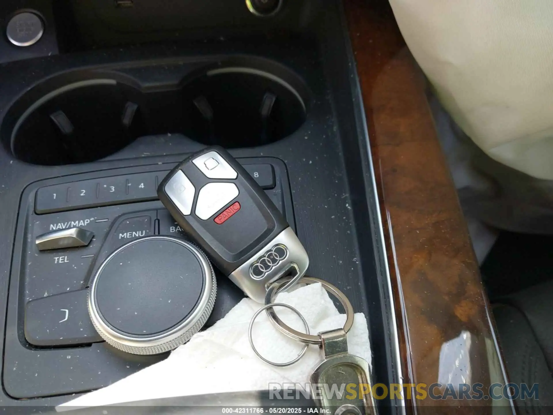 11 Photograph of a damaged car WAUGMAF48KN007428 AUDI A4 2019