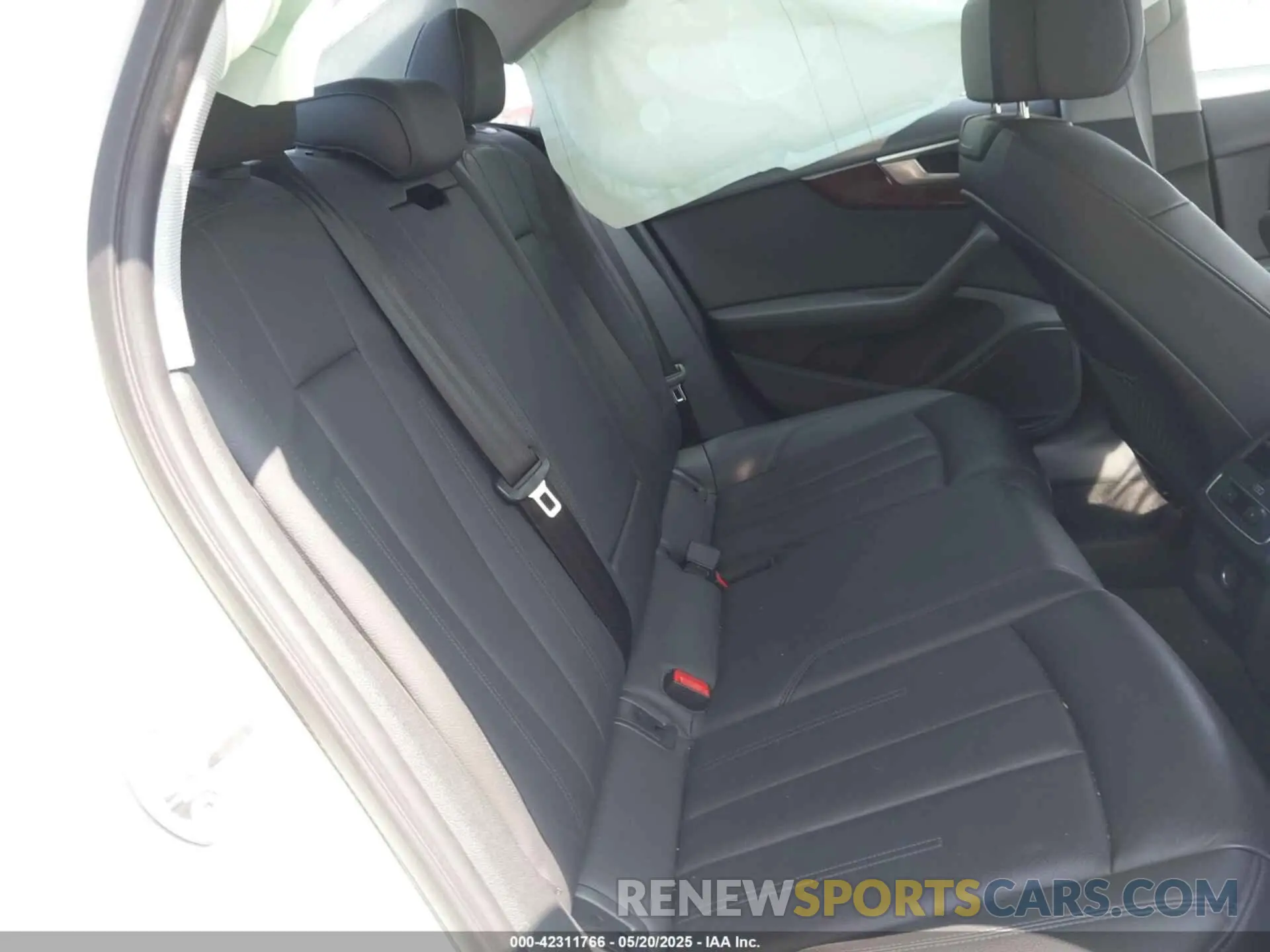 8 Photograph of a damaged car WAUGMAF48KN007428 AUDI A4 2019