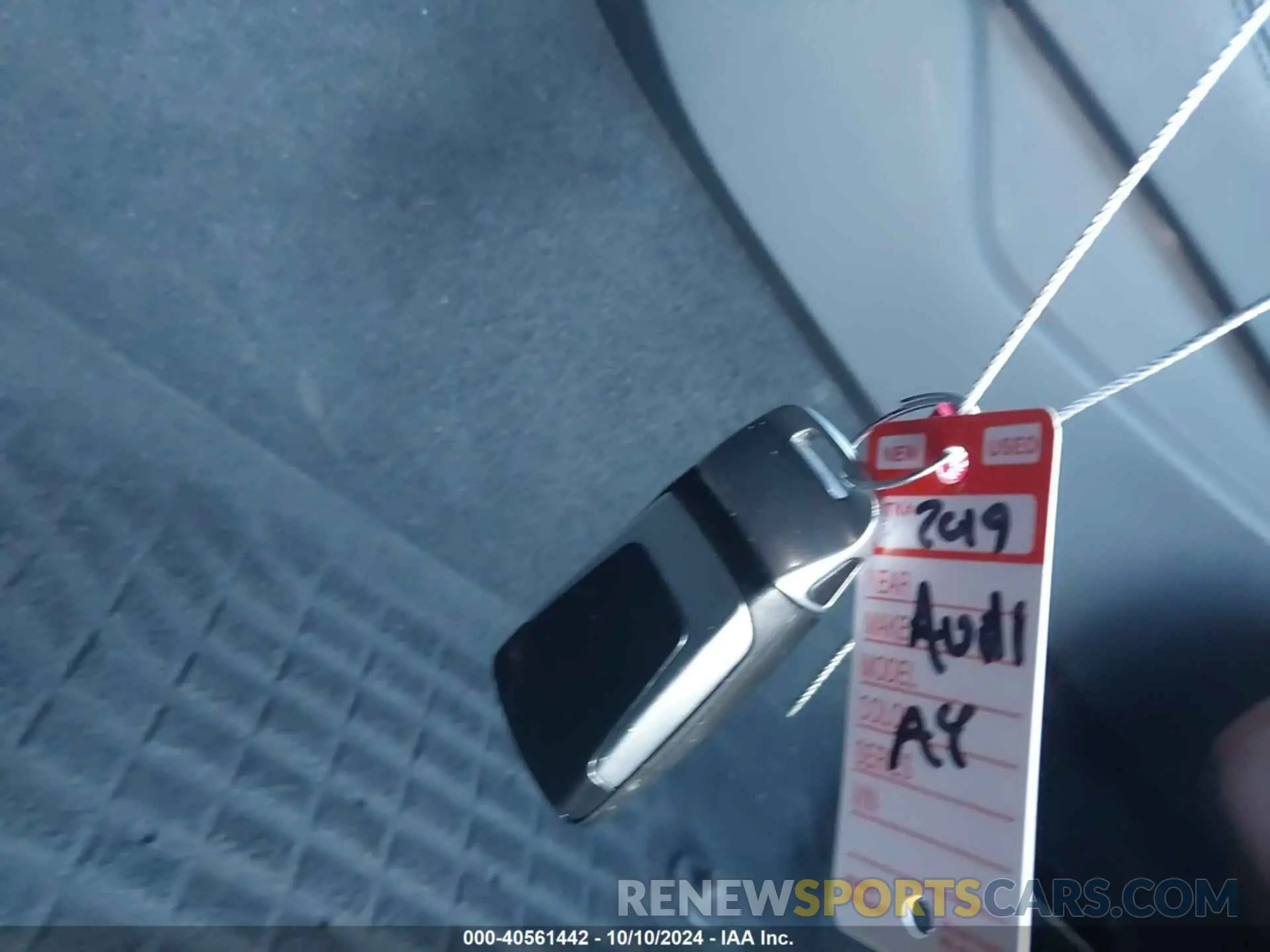 11 Photograph of a damaged car WAUHMAF43KN004795 AUDI A4 2019