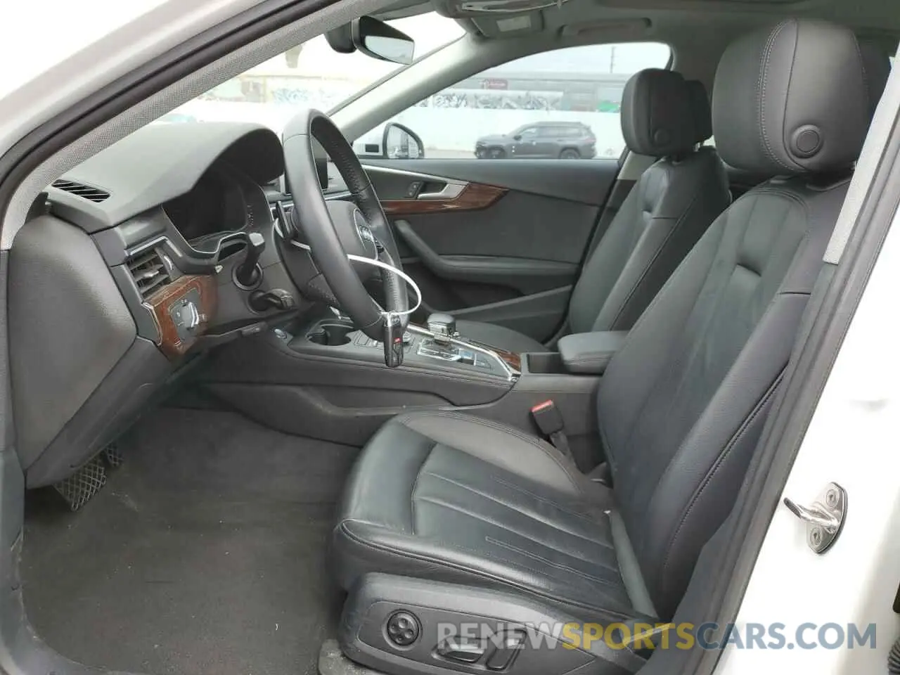 7 Photograph of a damaged car WAUHMAF4XKN002350 AUDI A4 2019