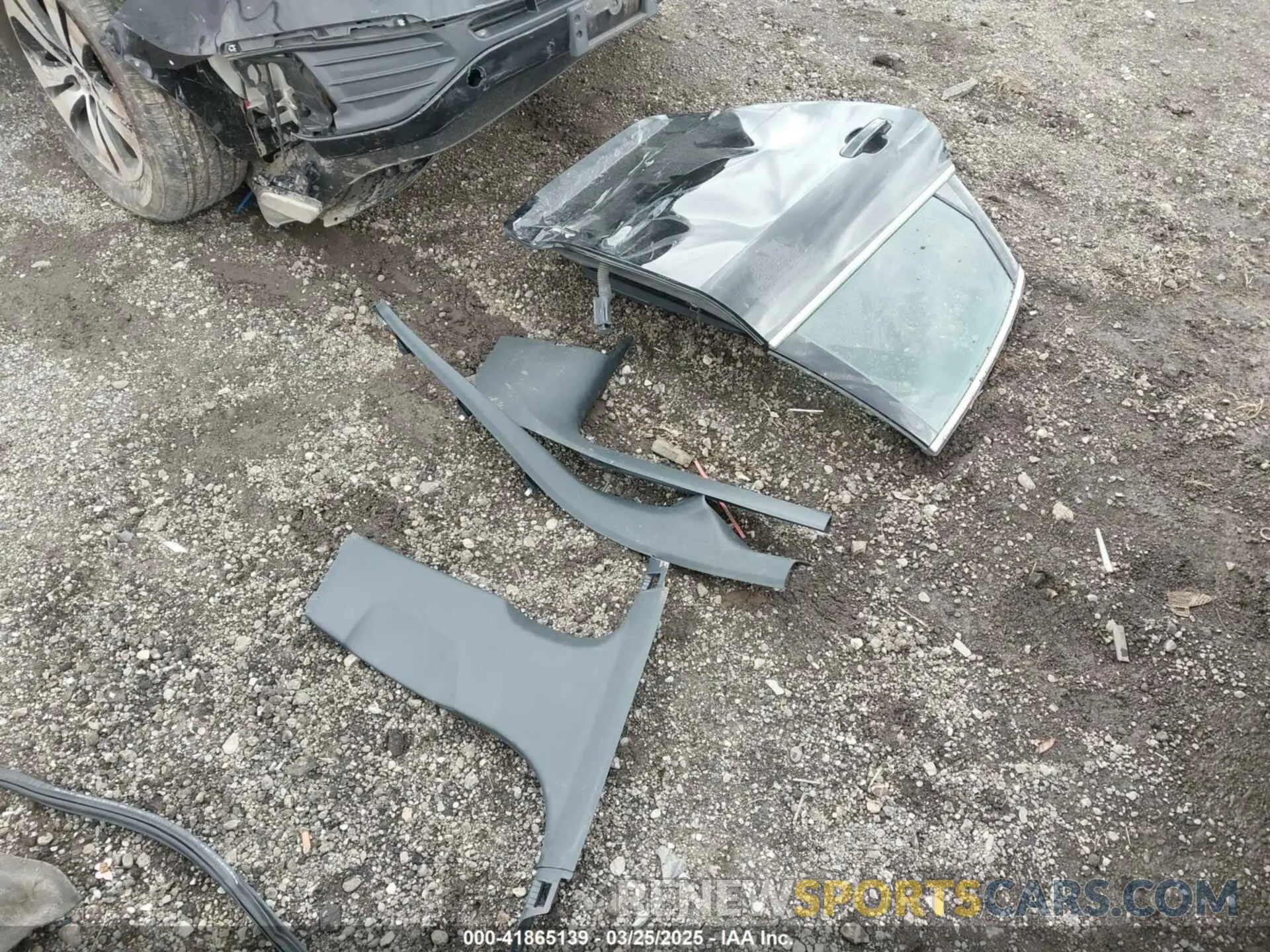 12 Photograph of a damaged car WAUENAF41LA039182 AUDI A4 2020