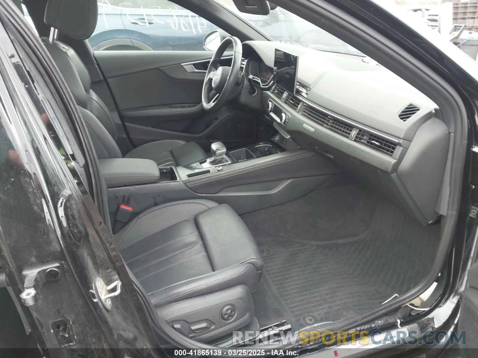 5 Photograph of a damaged car WAUENAF41LA039182 AUDI A4 2020