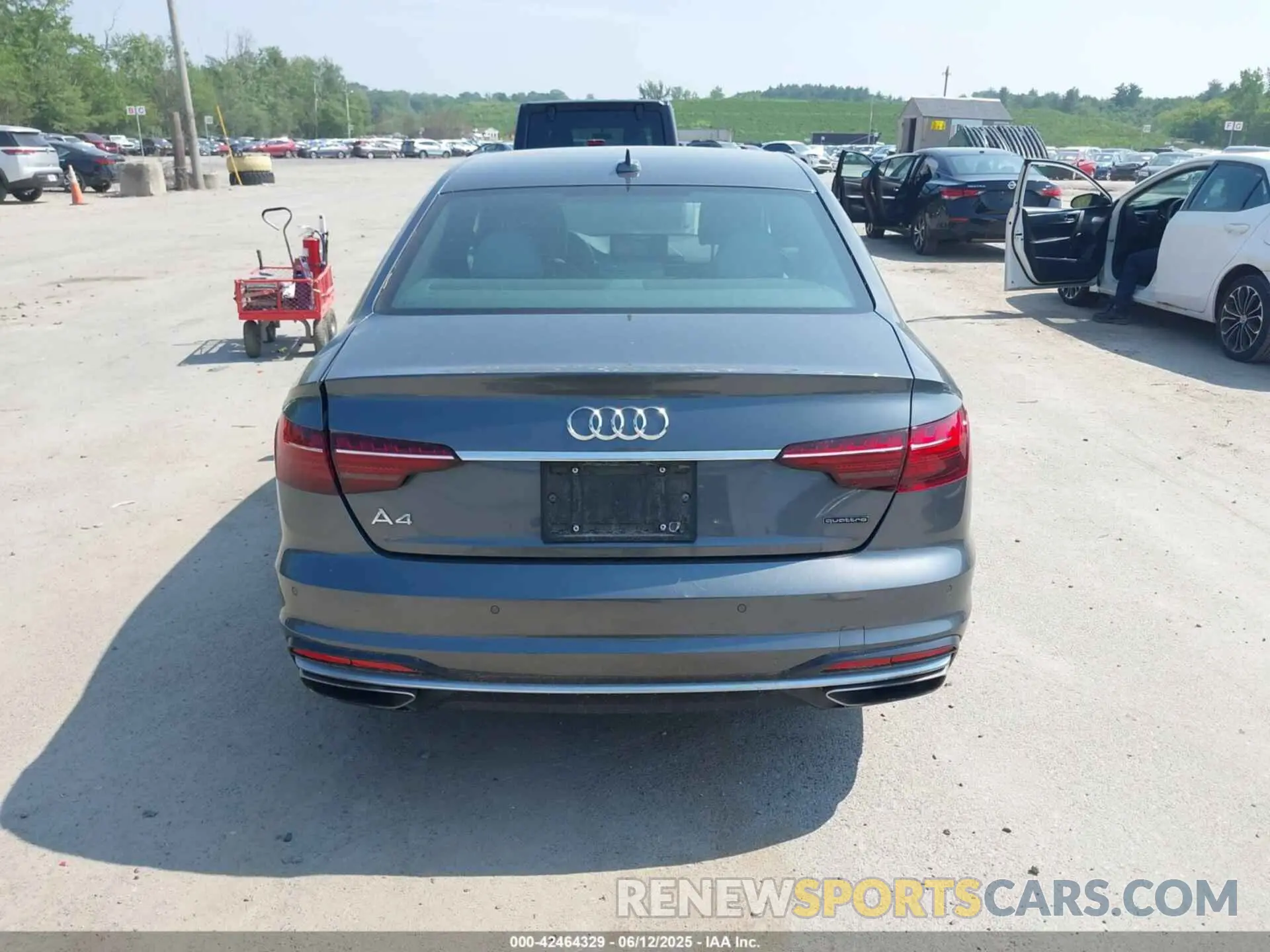 16 Photograph of a damaged car WAUENAF42LN009116 AUDI A4 2020