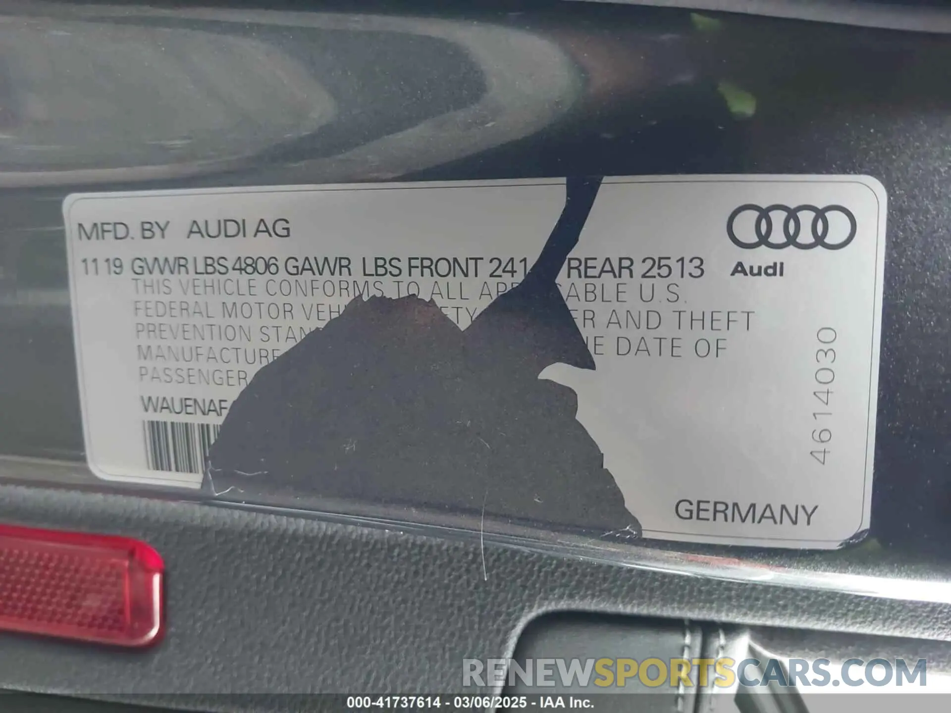 9 Photograph of a damaged car WAUENAF46LN005005 AUDI A4 2020
