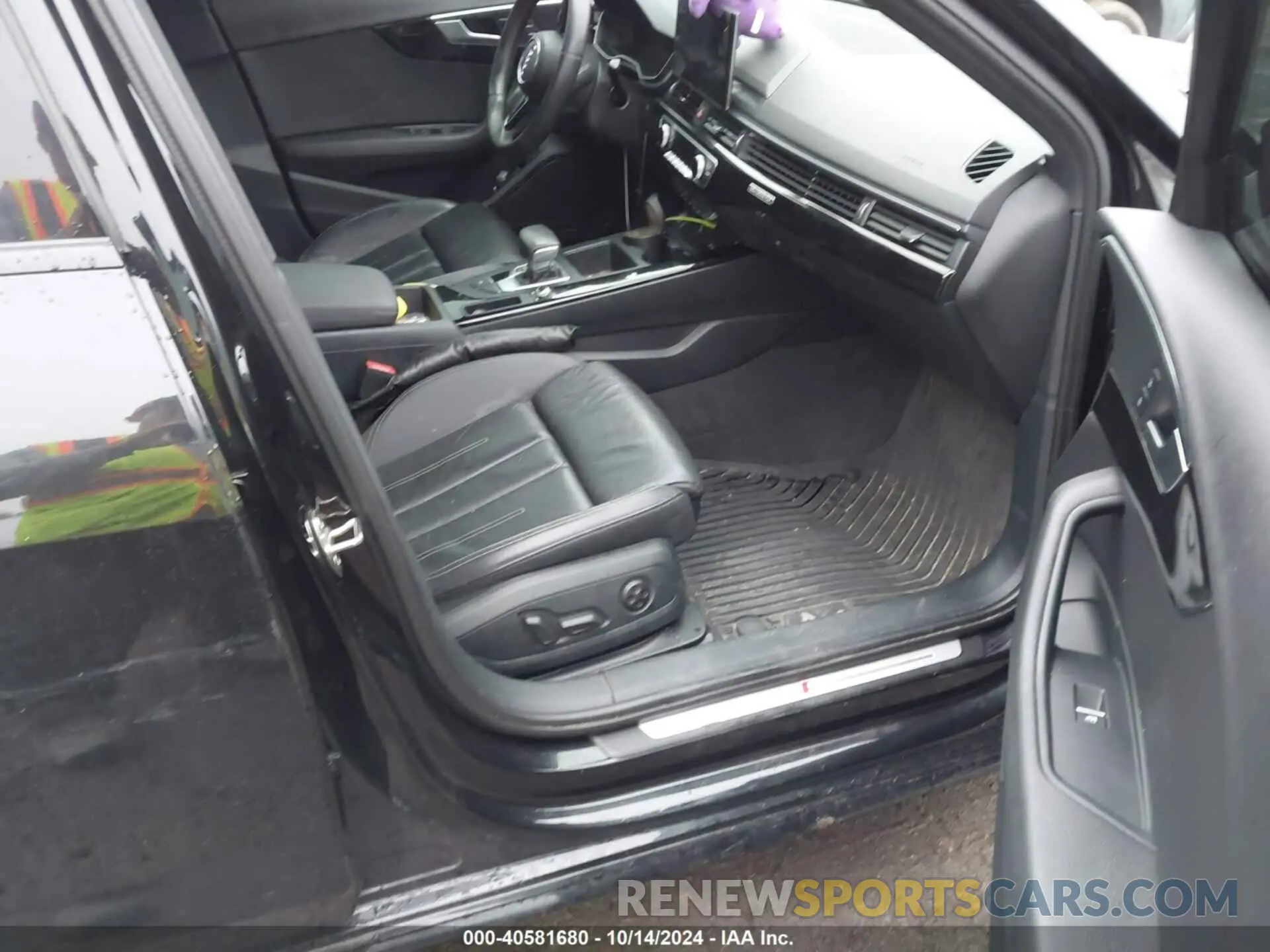 5 Photograph of a damaged car WAUENAF48LN006656 AUDI A4 2020