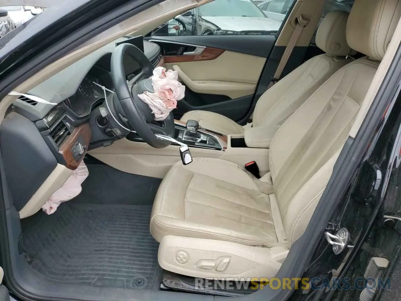 7 Photograph of a damaged car WAUGMAF42LN003361 AUDI A4 2020