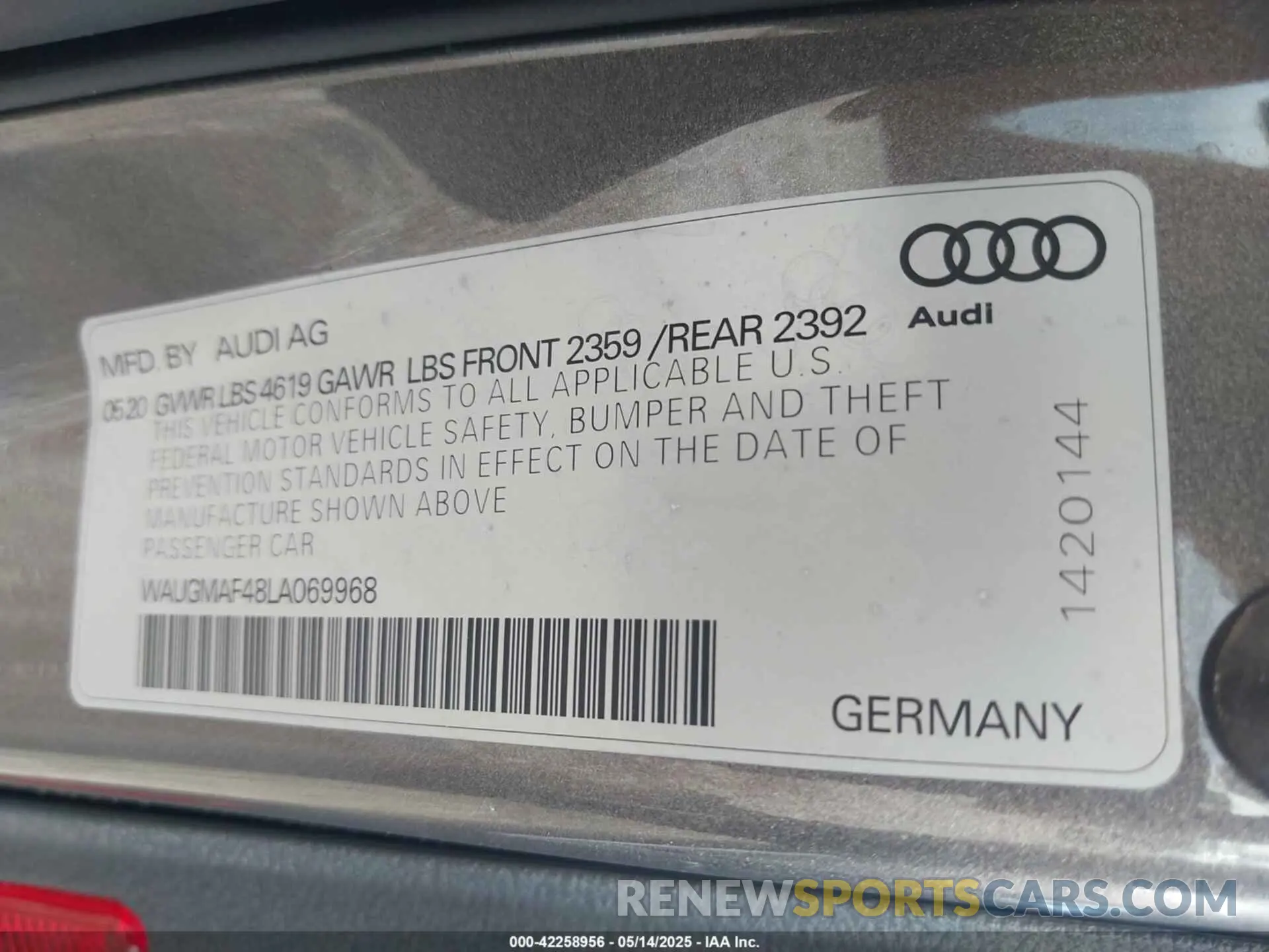 9 Photograph of a damaged car WAUGMAF48LA069968 AUDI A4 2020