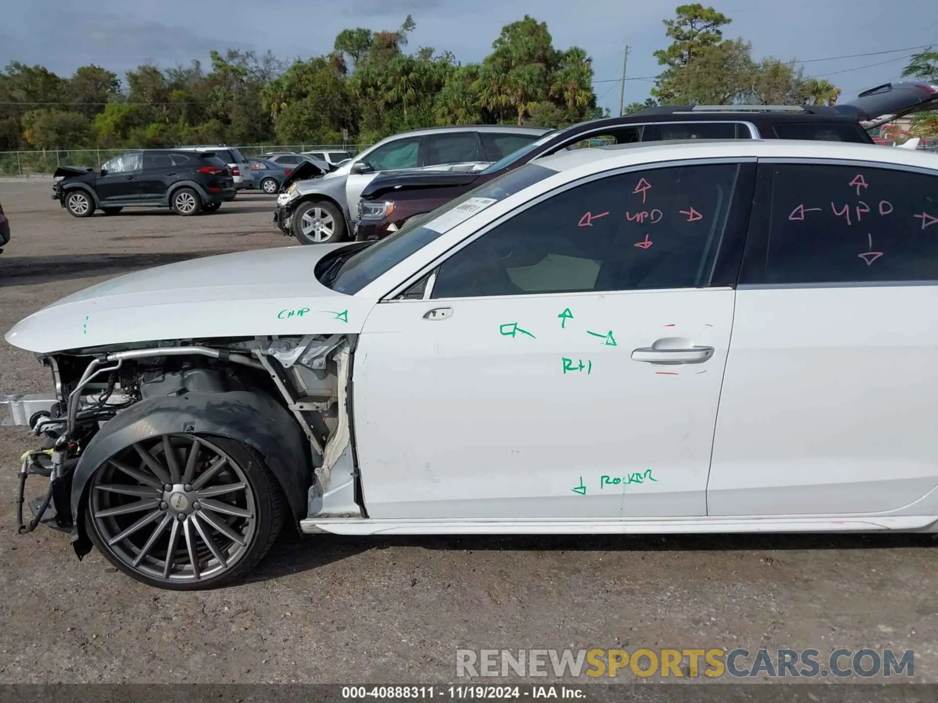 15 Photograph of a damaged car WAUGMAF49LA041175 AUDI A4 2020