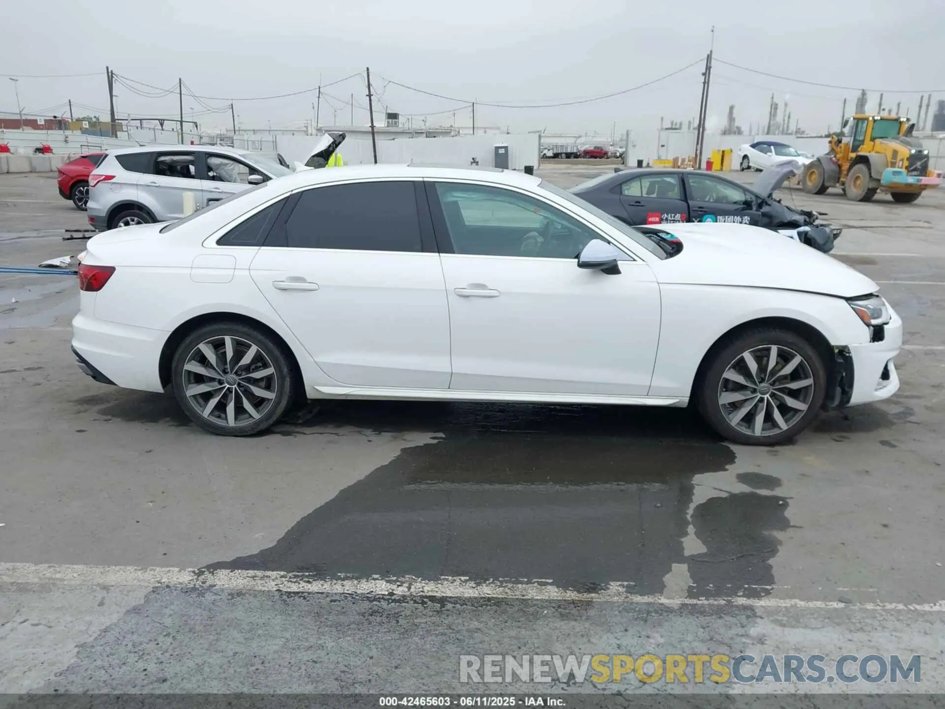 14 Photograph of a damaged car WAUHMAF41LN004876 AUDI A4 2020