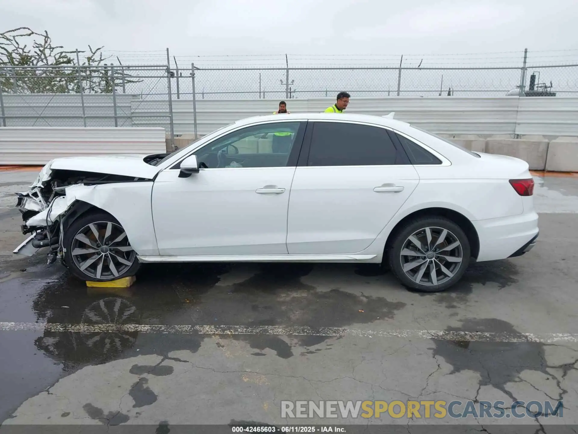 15 Photograph of a damaged car WAUHMAF41LN004876 AUDI A4 2020