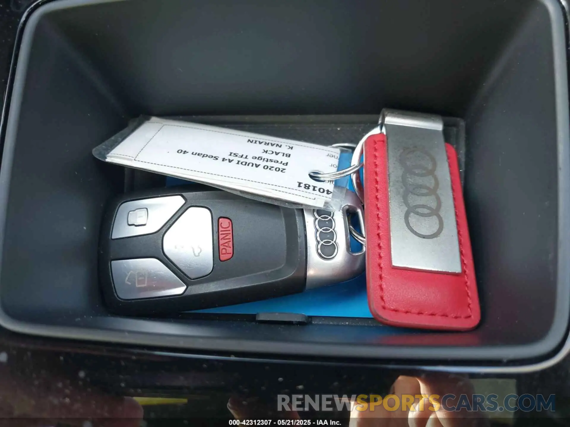 11 Photograph of a damaged car WAUJMAF46LN008486 AUDI A4 2020