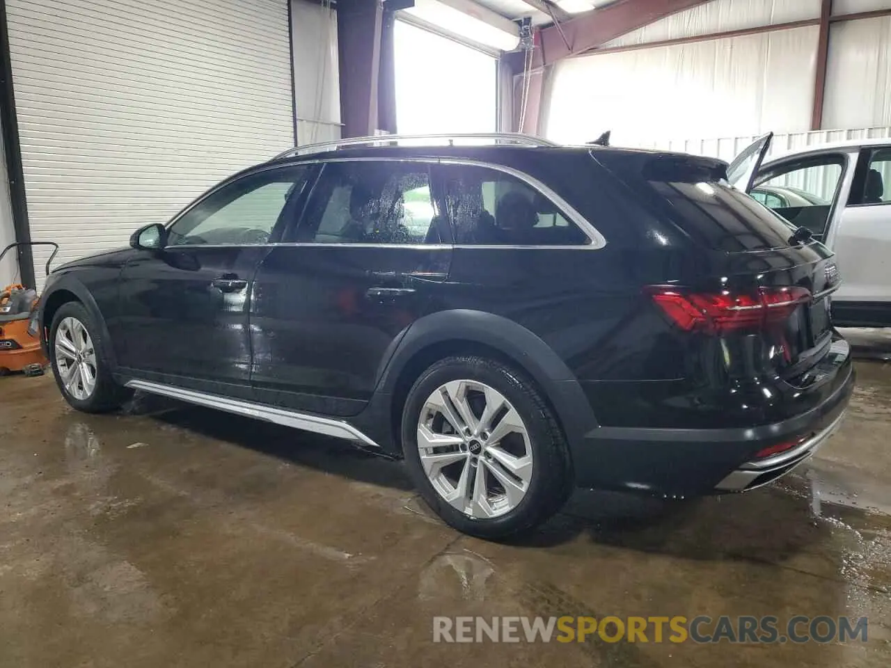 2 Photograph of a damaged car WA17AAF46MA053310 AUDI A4 2021