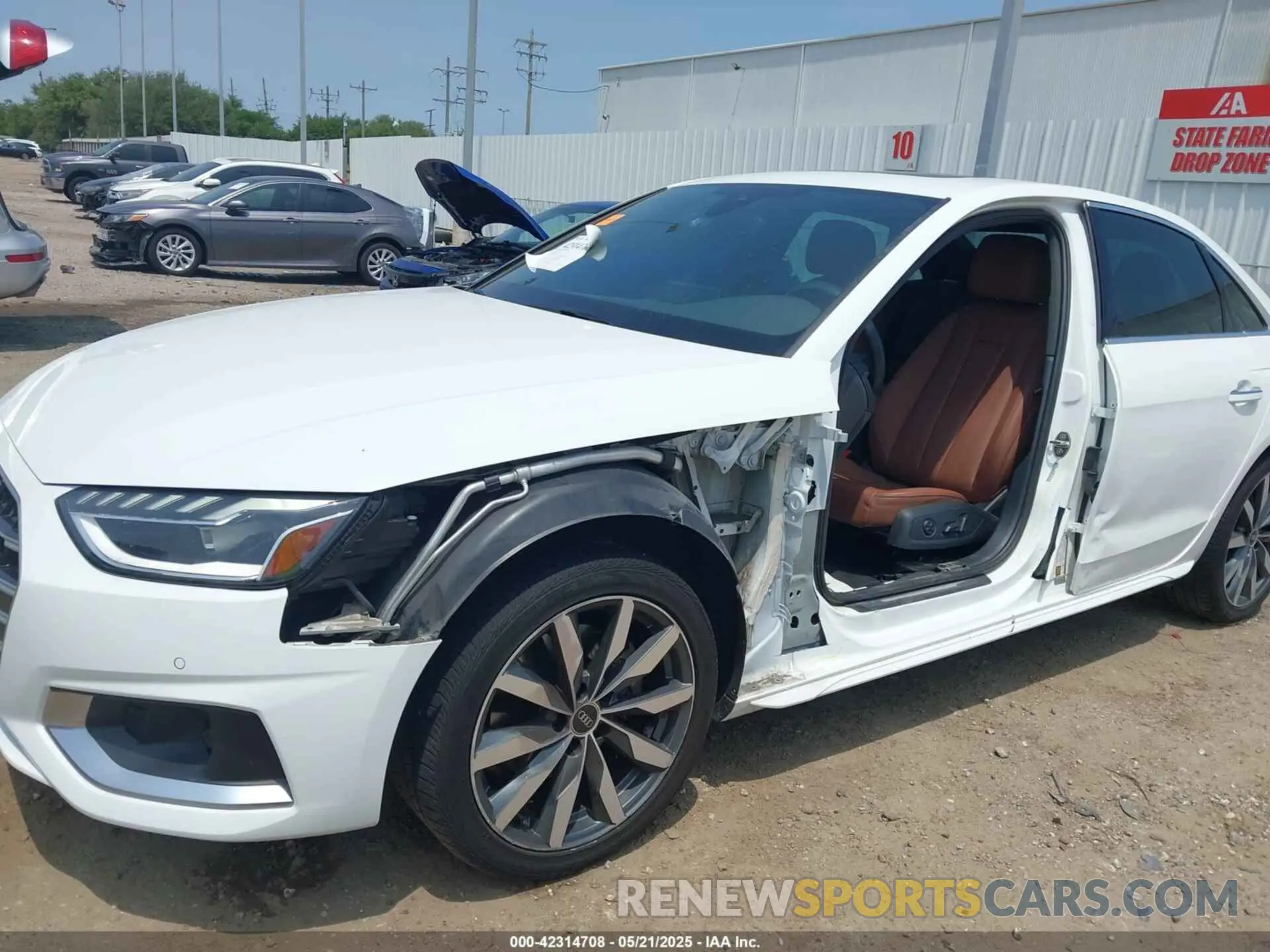 6 Photograph of a damaged car WAUBBAF46MA085653 AUDI A4 2021