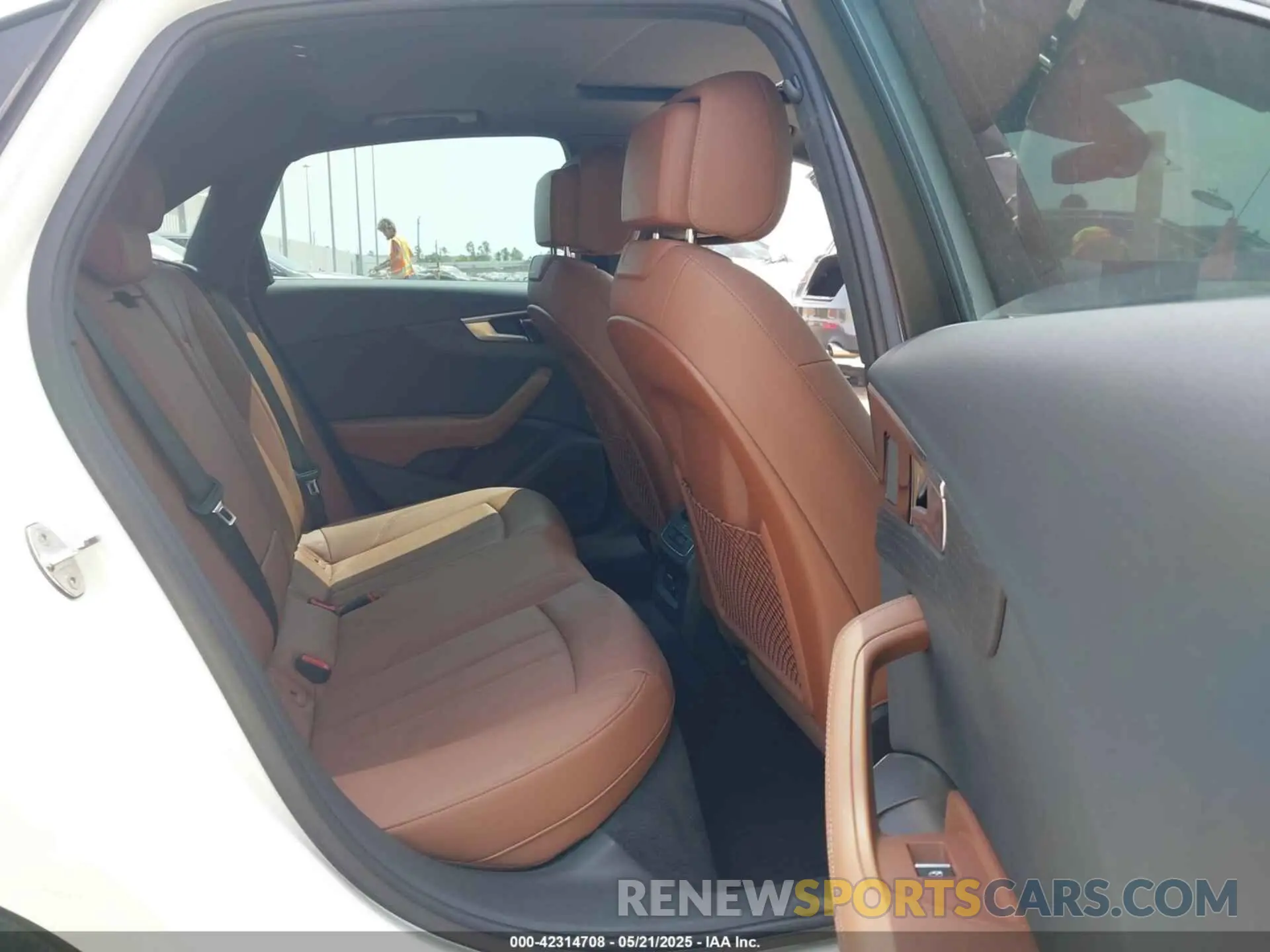 8 Photograph of a damaged car WAUBBAF46MA085653 AUDI A4 2021