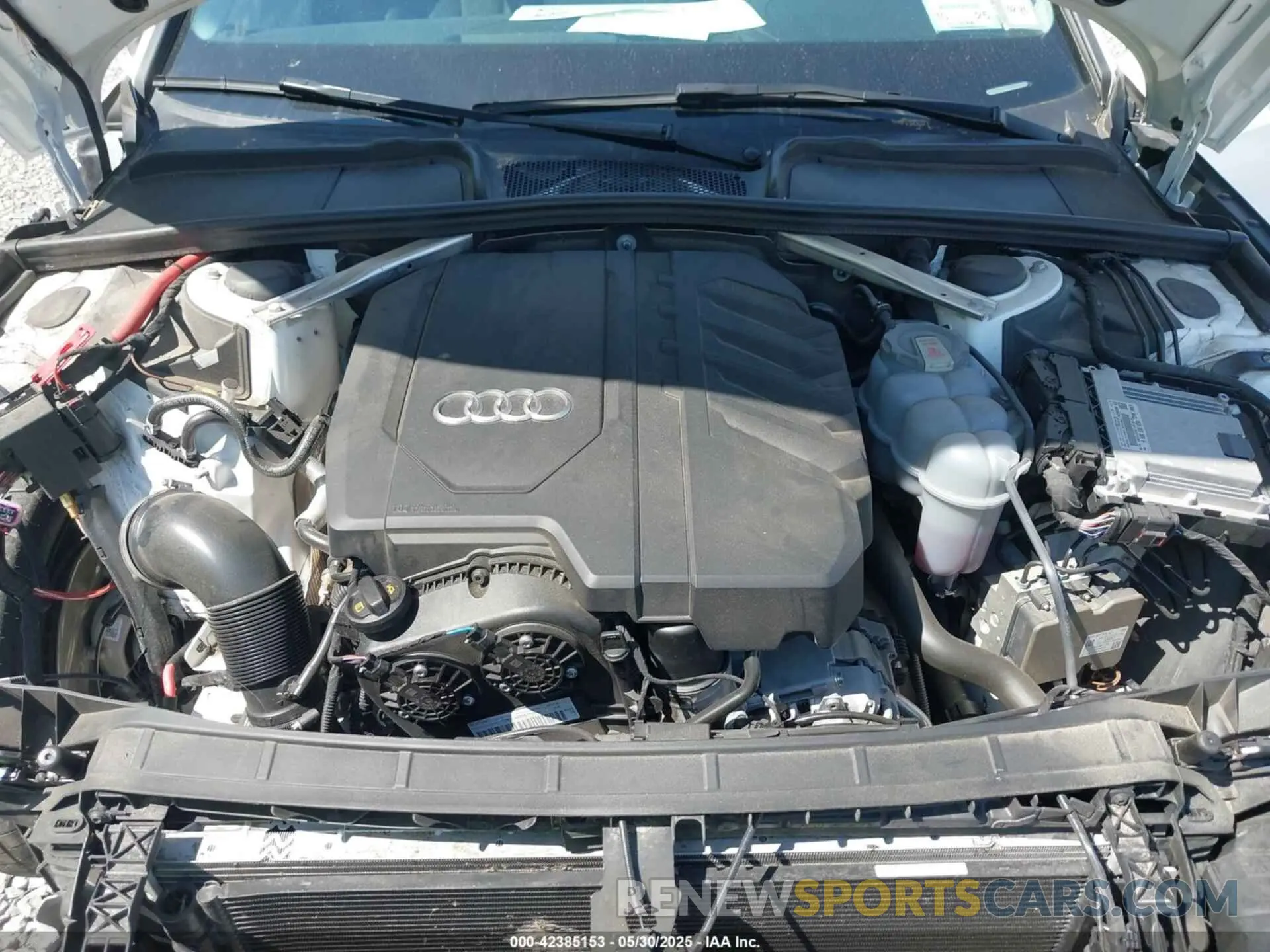 10 Photograph of a damaged car WAUBBAF46MN008077 AUDI A4 2021
