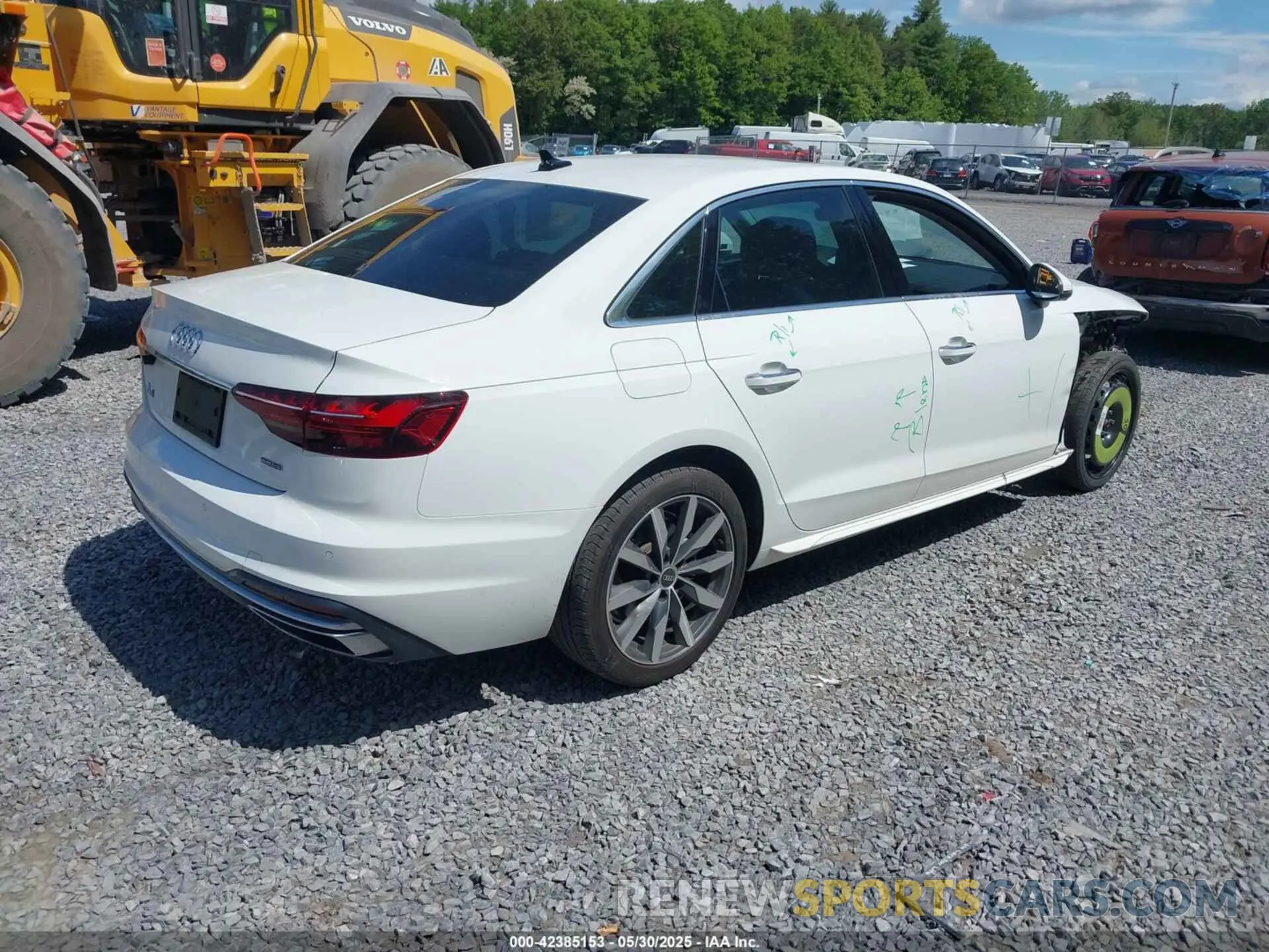 4 Photograph of a damaged car WAUBBAF46MN008077 AUDI A4 2021