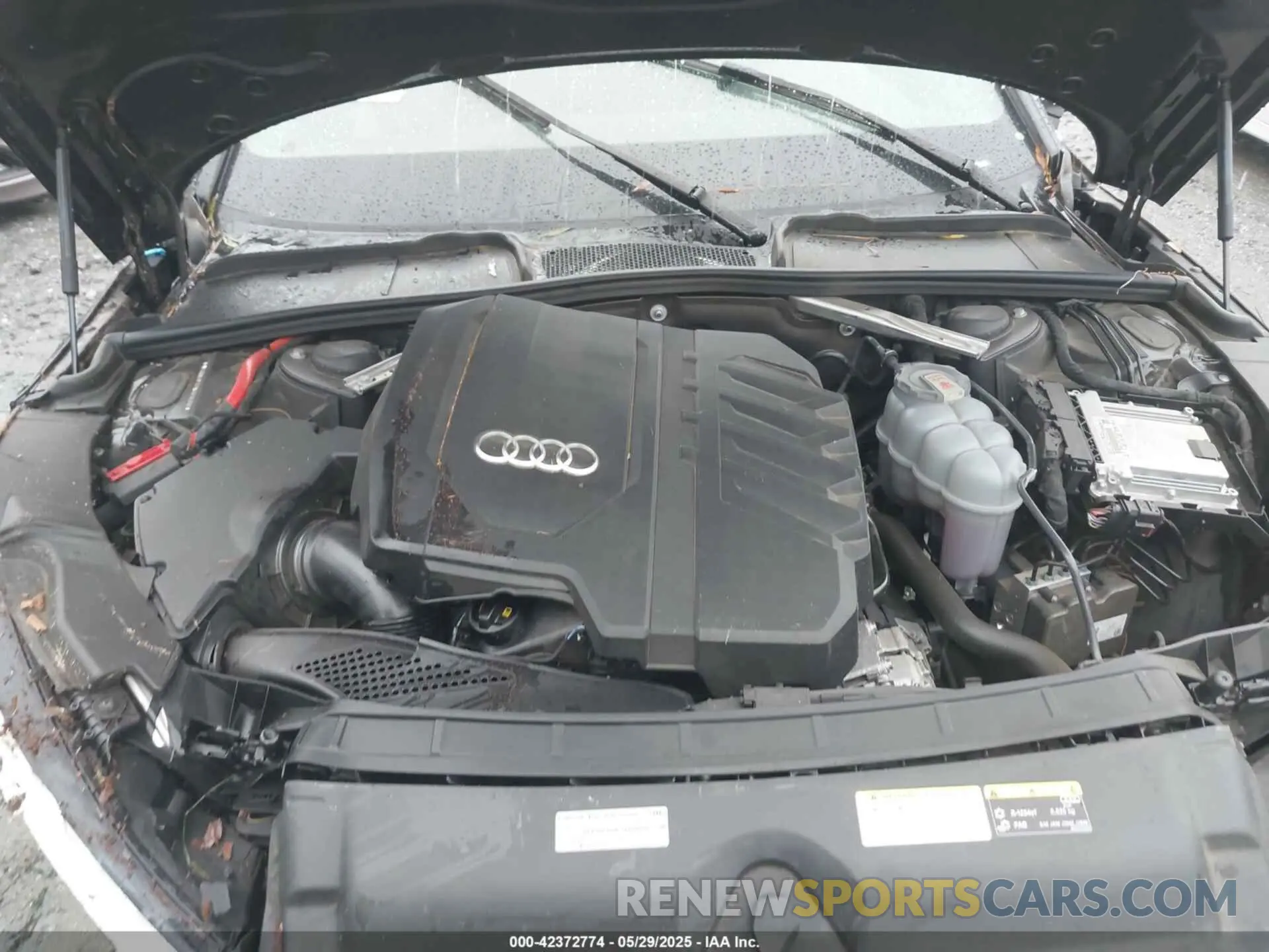 10 Photograph of a damaged car WAUBBAF47MA030208 AUDI A4 2021