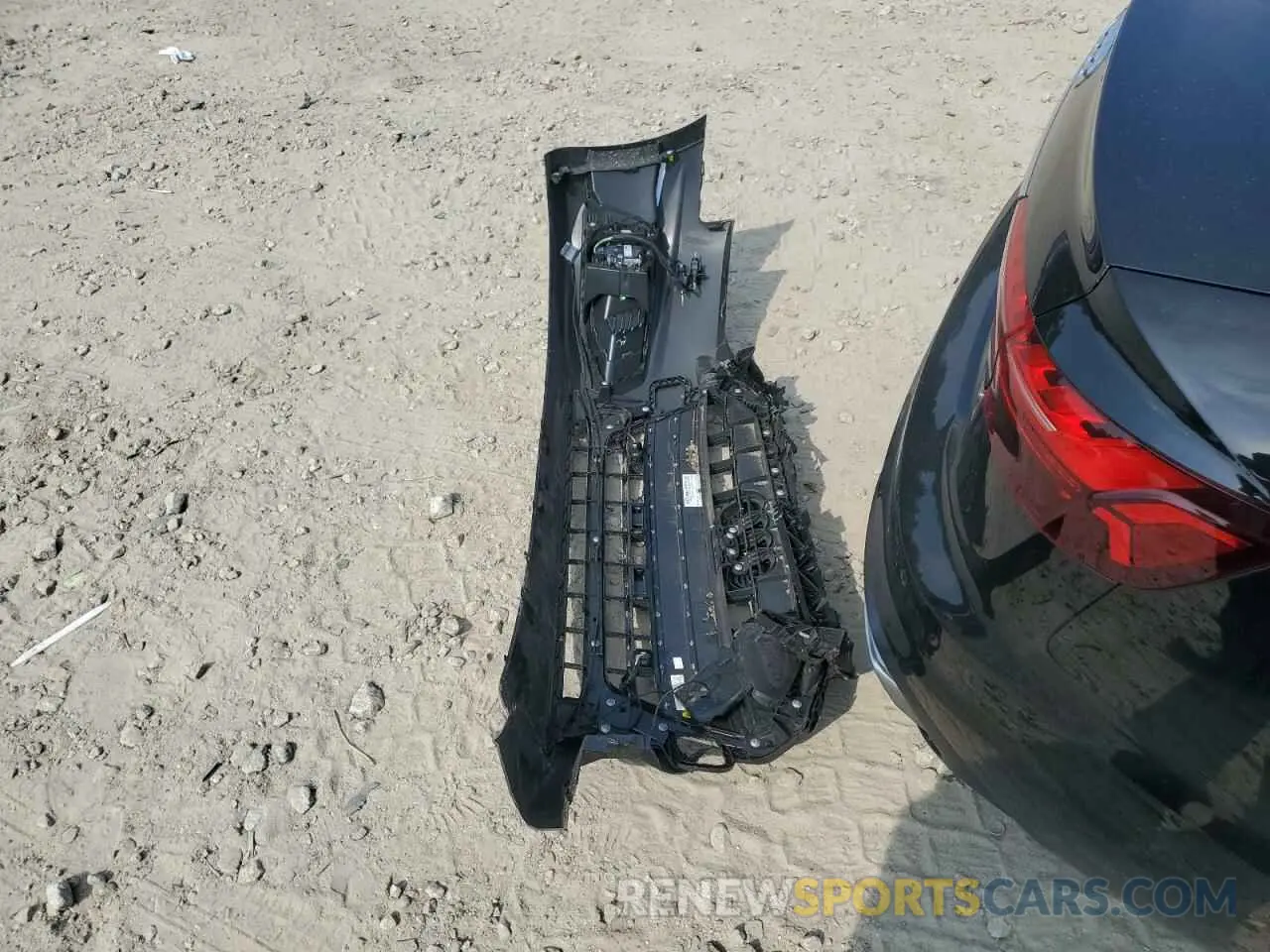 12 Photograph of a damaged car WAUBBAF48MA033117 AUDI A4 2021