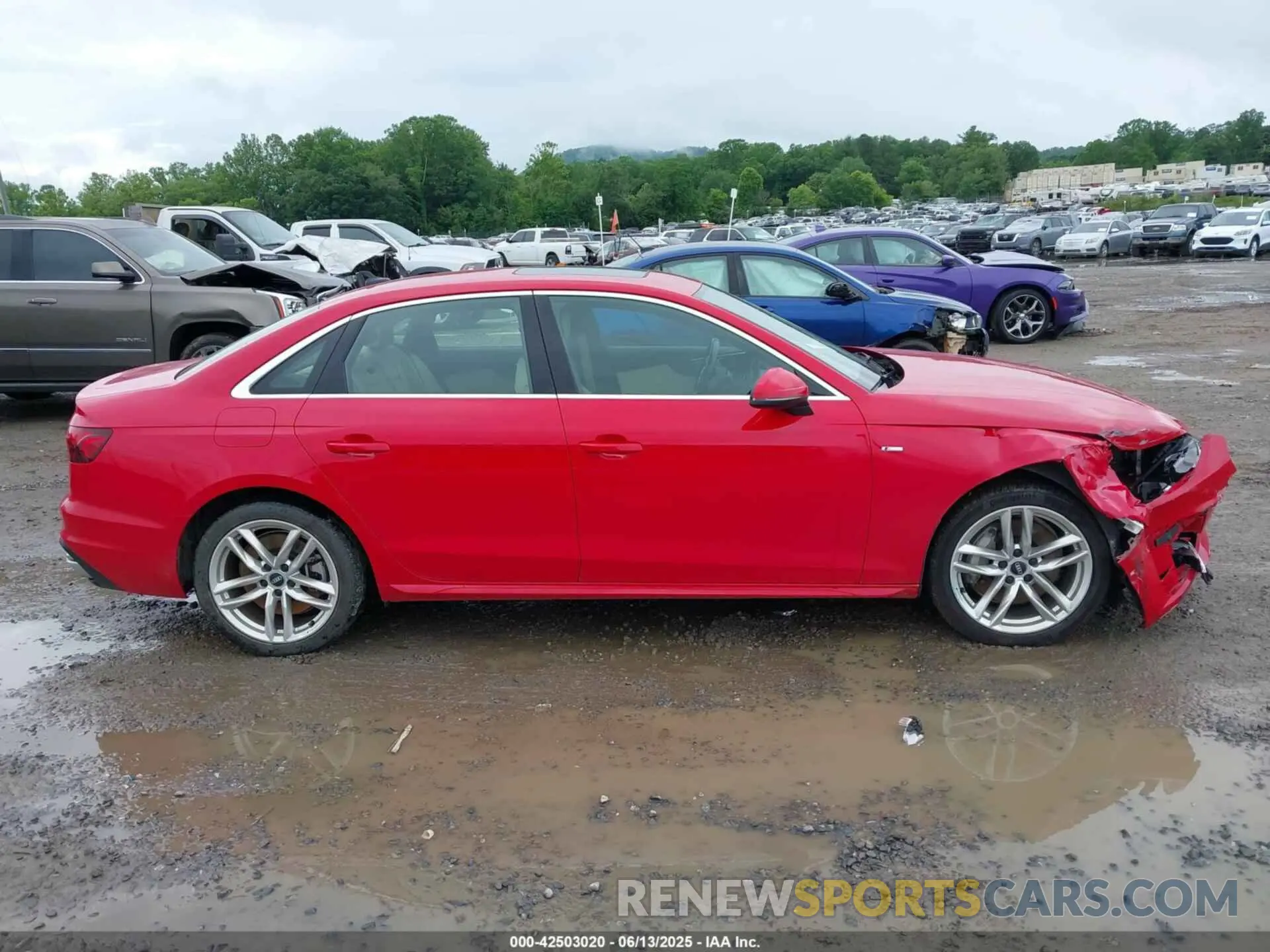 13 Photograph of a damaged car WAUDAAF4XMA013043 AUDI A4 2021