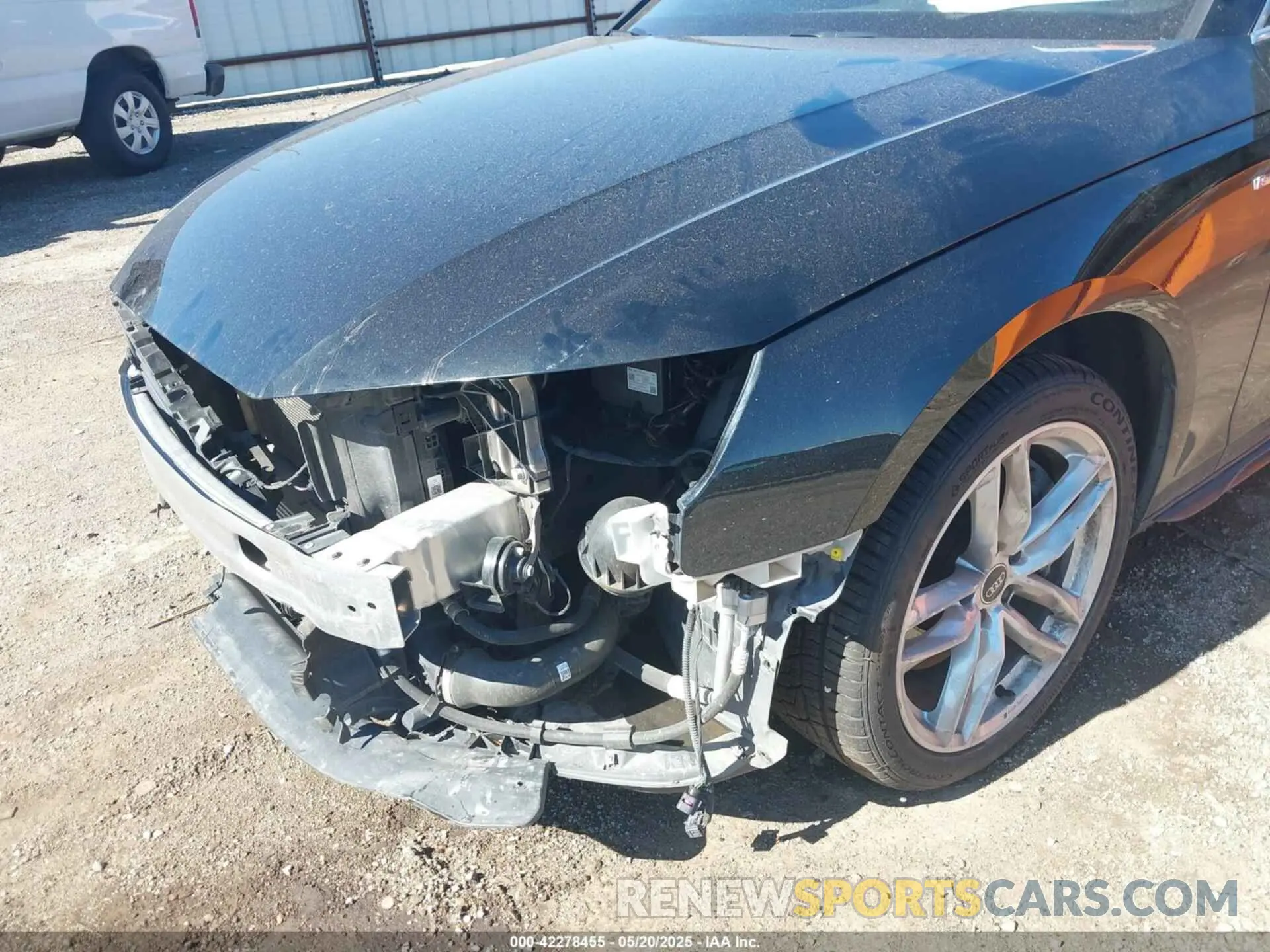 18 Photograph of a damaged car WAUEAAF40MA075183 AUDI A4 2021