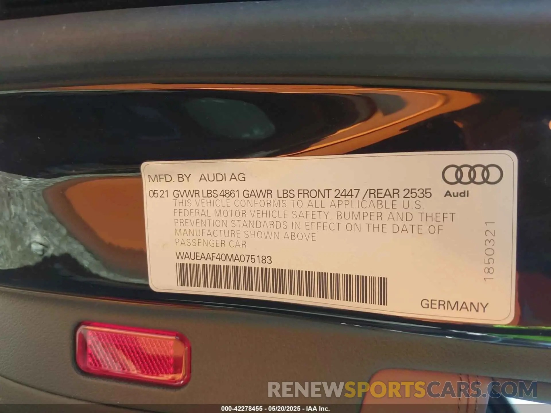 9 Photograph of a damaged car WAUEAAF40MA075183 AUDI A4 2021