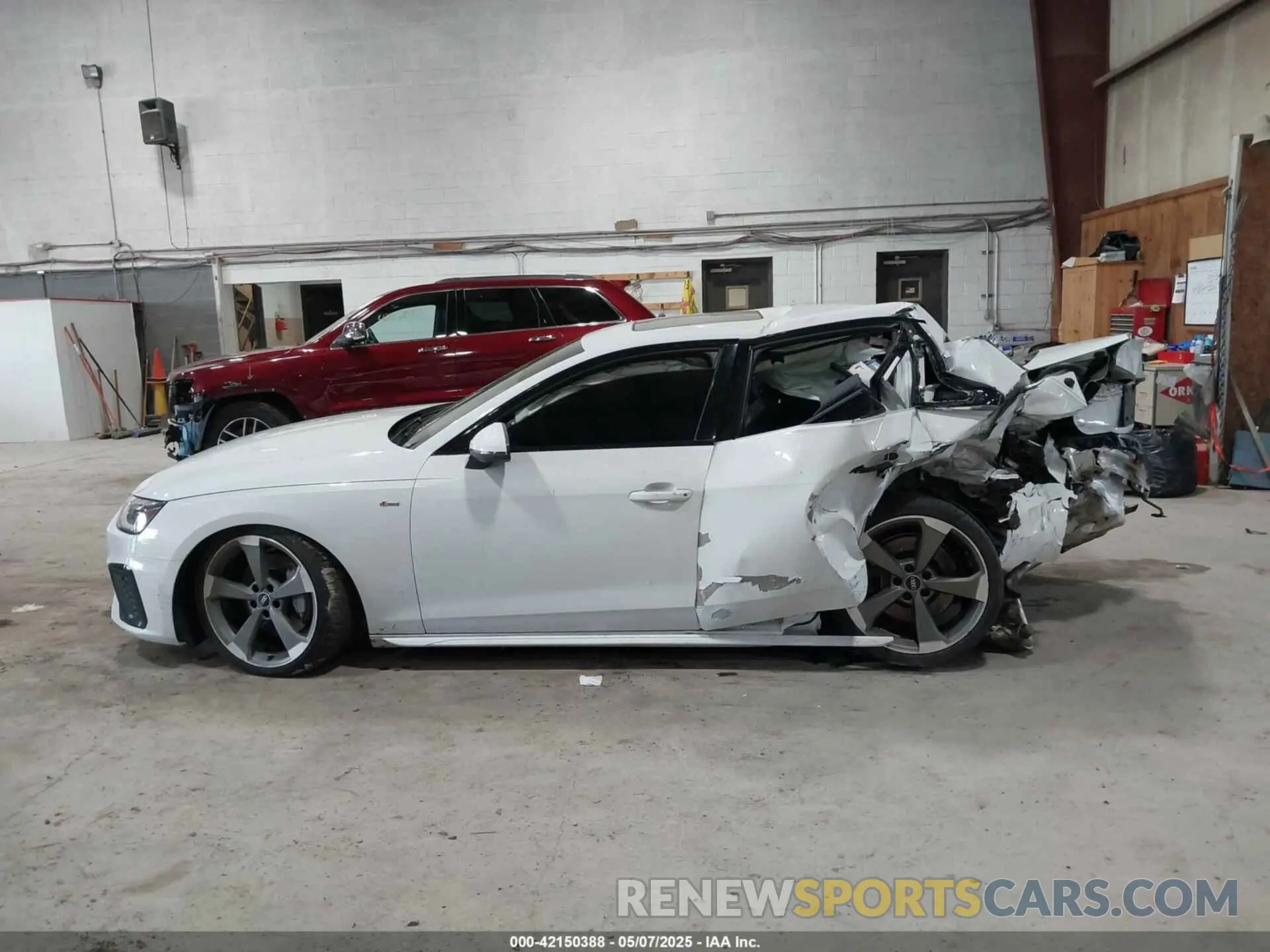 13 Photograph of a damaged car WAUEAAF41MA074690 AUDI A4 2021