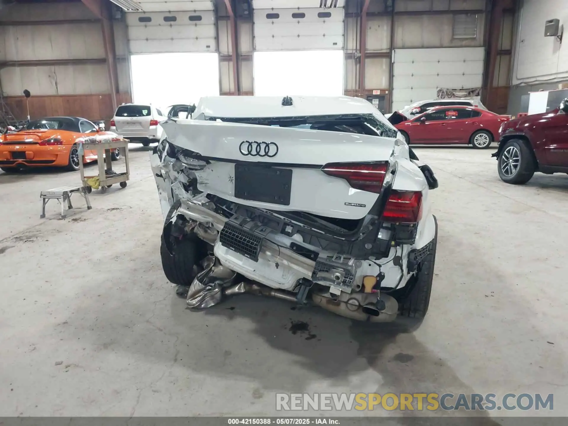 6 Photograph of a damaged car WAUEAAF41MA074690 AUDI A4 2021