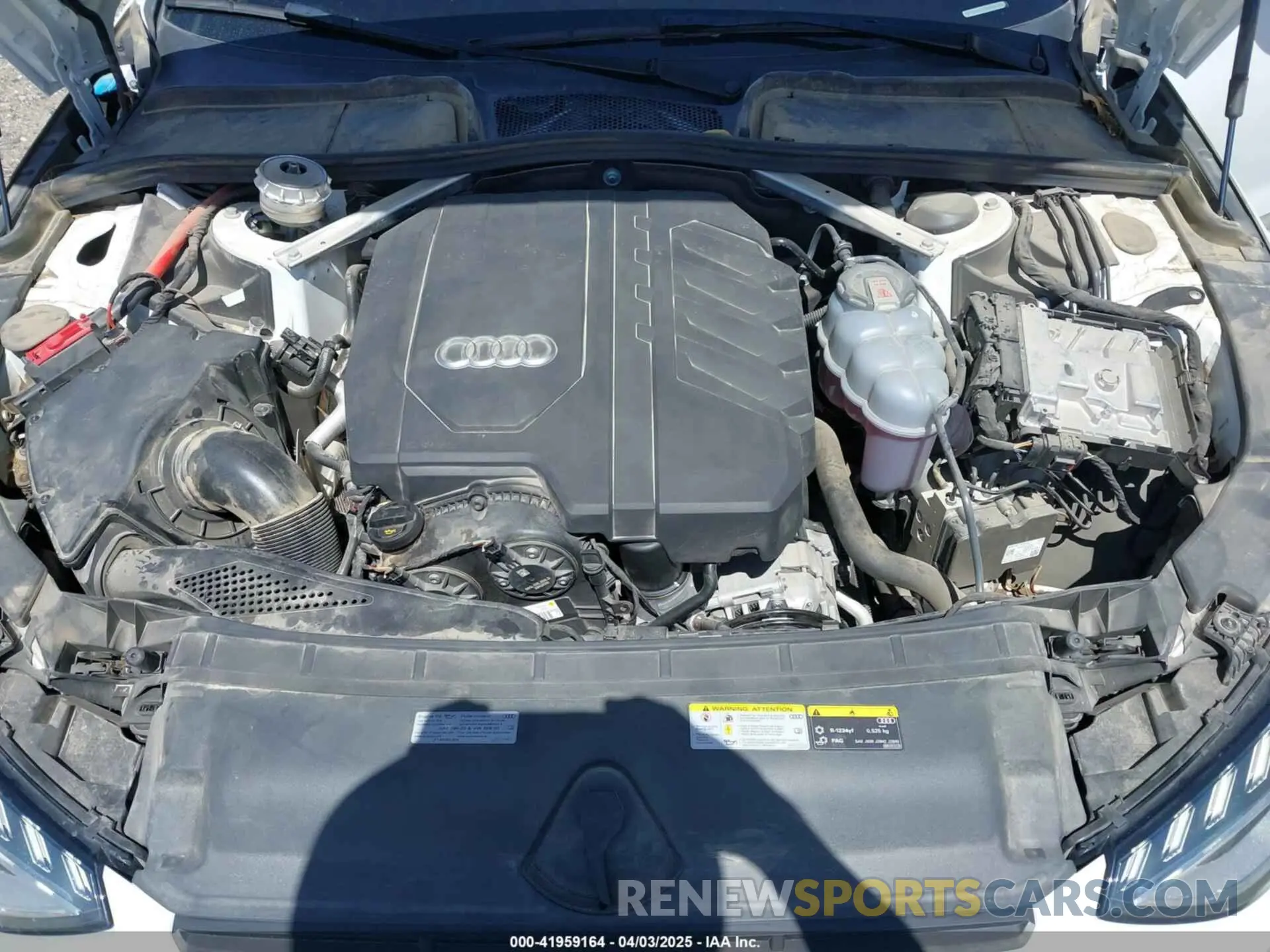 10 Photograph of a damaged car WAUEAAF44MN005744 AUDI A4 2021