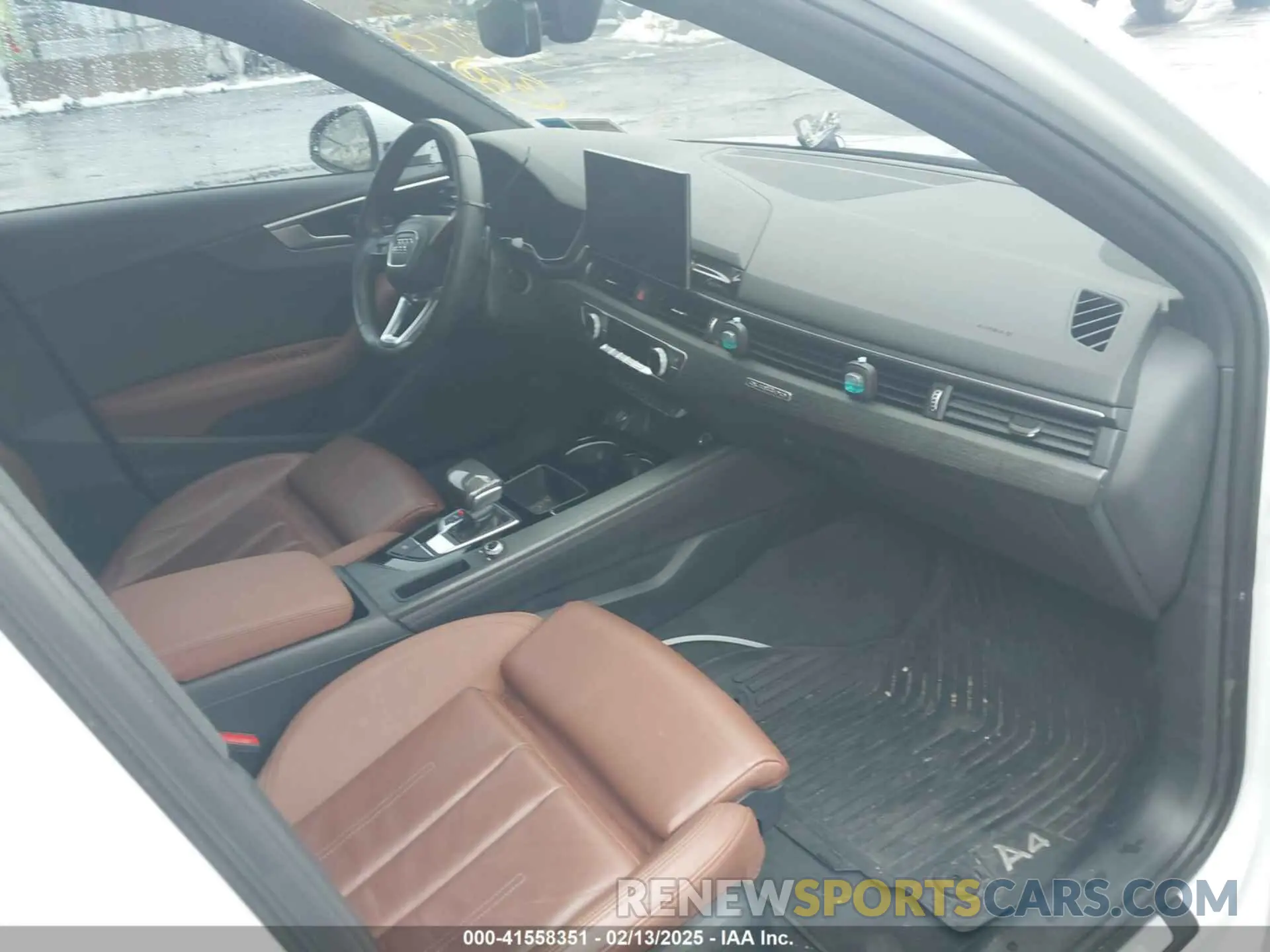 5 Photograph of a damaged car WAUEAAF48MA014602 AUDI A4 2021