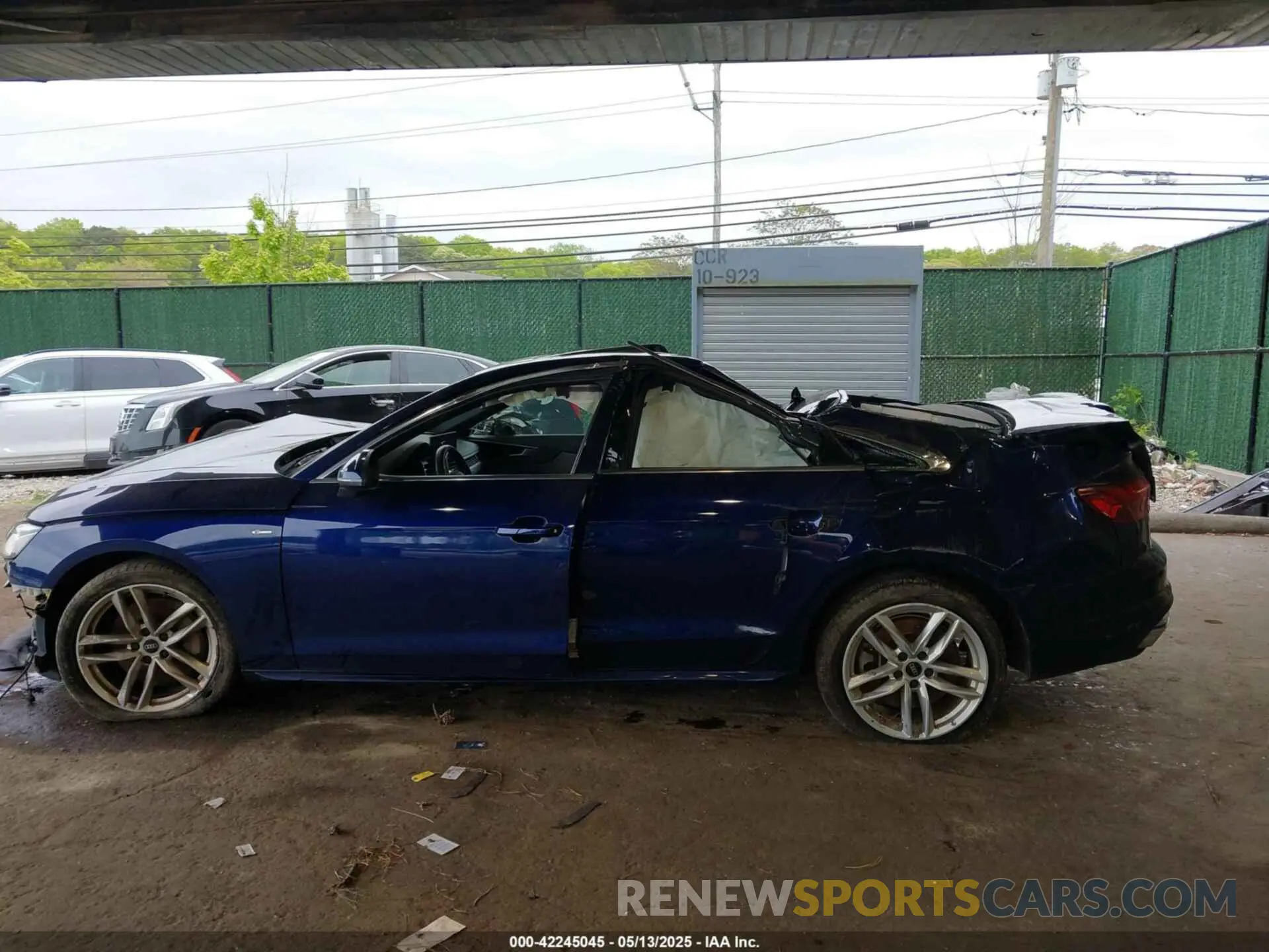15 Photograph of a damaged car WAUEABF44MA086404 AUDI A4 2021