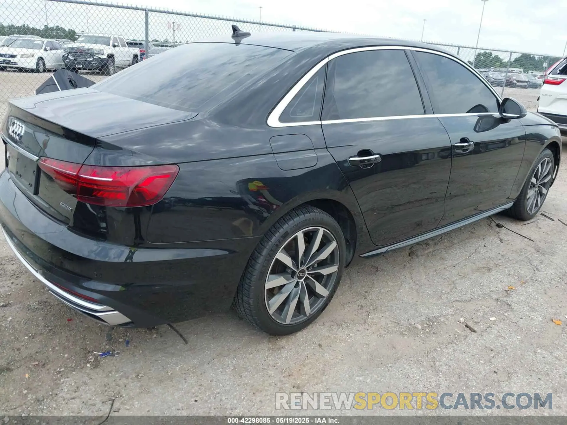 4 Photograph of a damaged car WAUABAF44NA018899 AUDI A4 2022