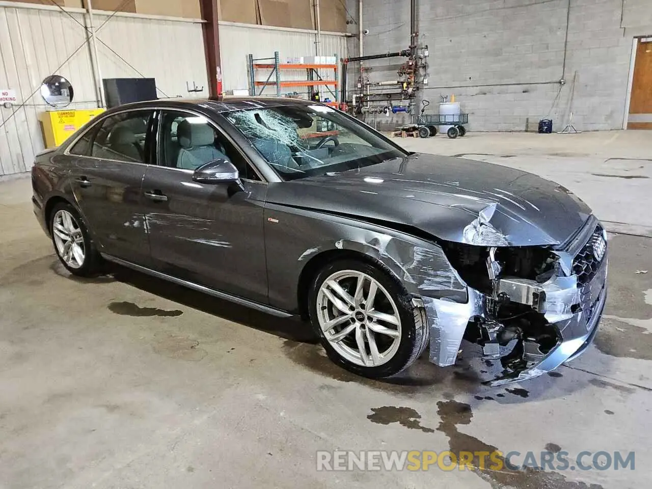 4 Photograph of a damaged car WAUEAAF40NN015284 AUDI A4 2022