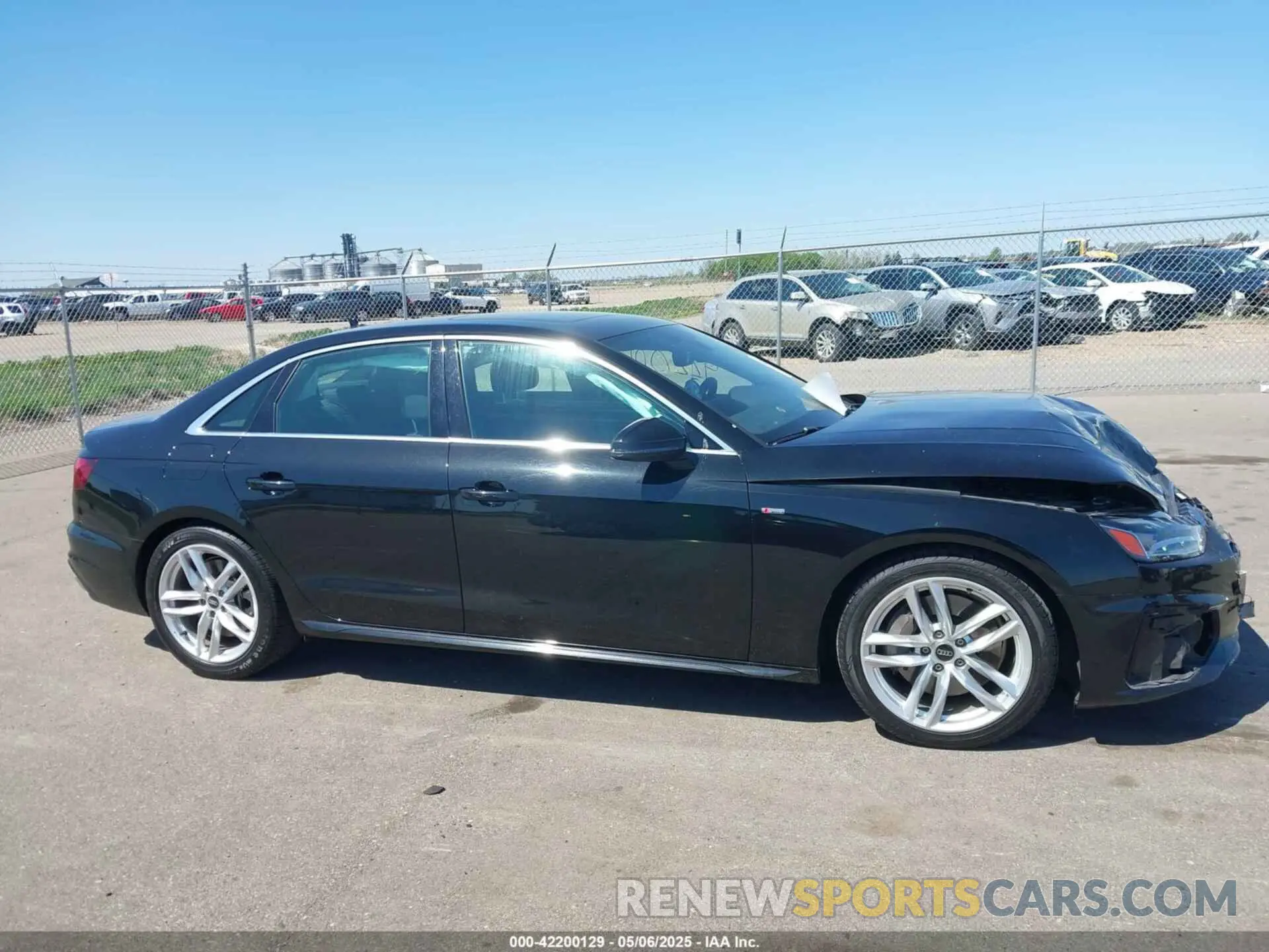 13 Photograph of a damaged car WAUEAAF44NN011772 AUDI A4 2022