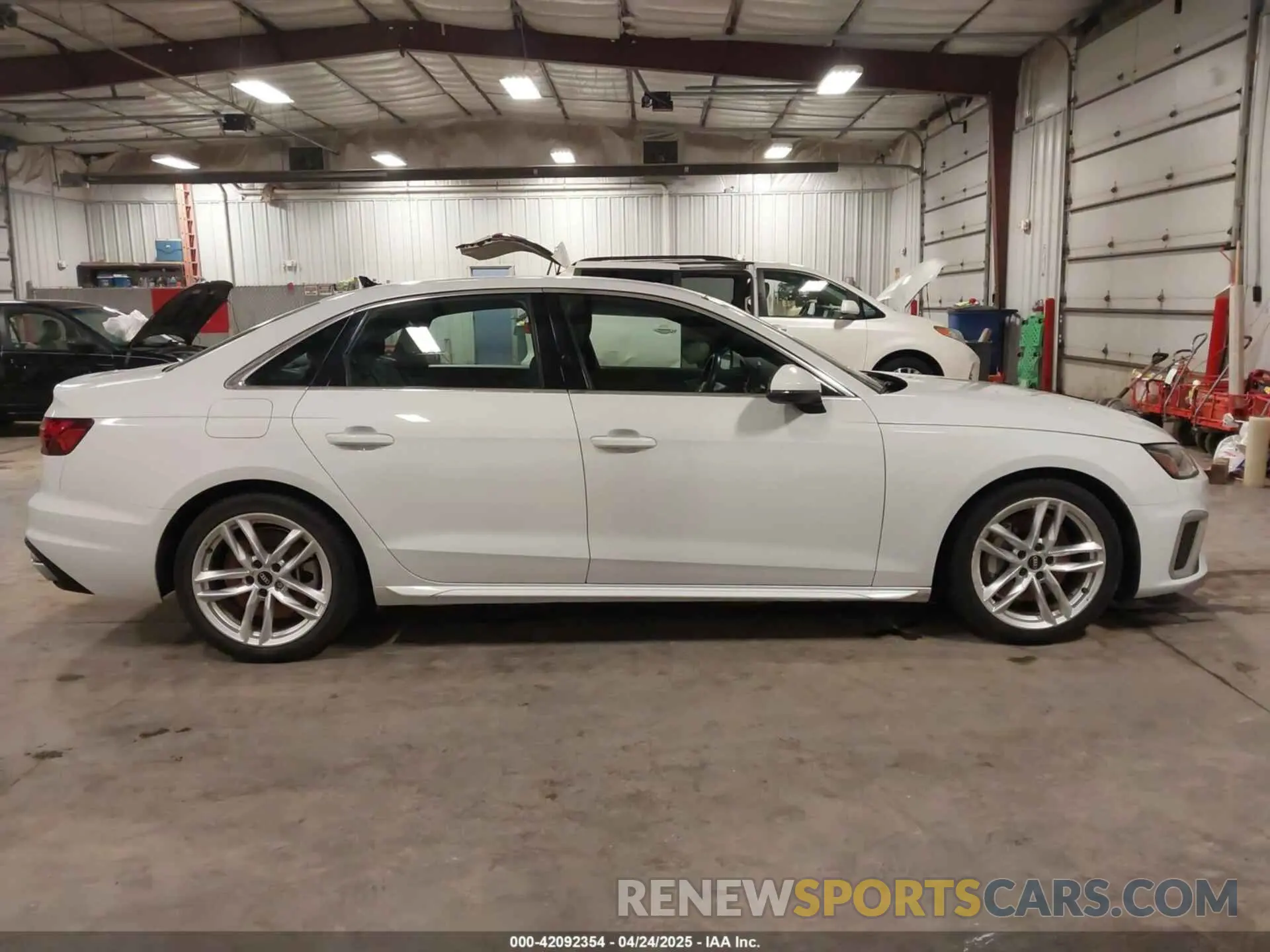 13 Photograph of a damaged car WAUEAAF44NN015059 AUDI A4 2022