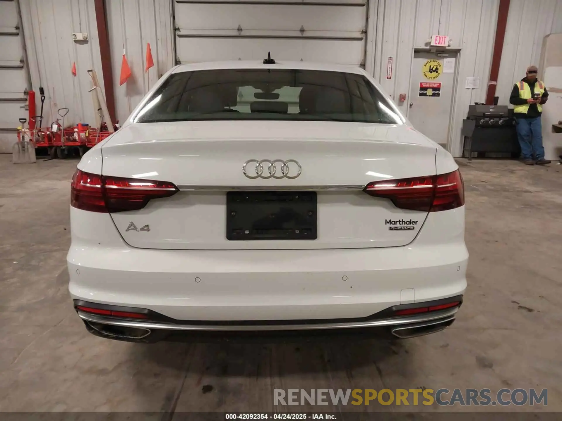 16 Photograph of a damaged car WAUEAAF44NN015059 AUDI A4 2022