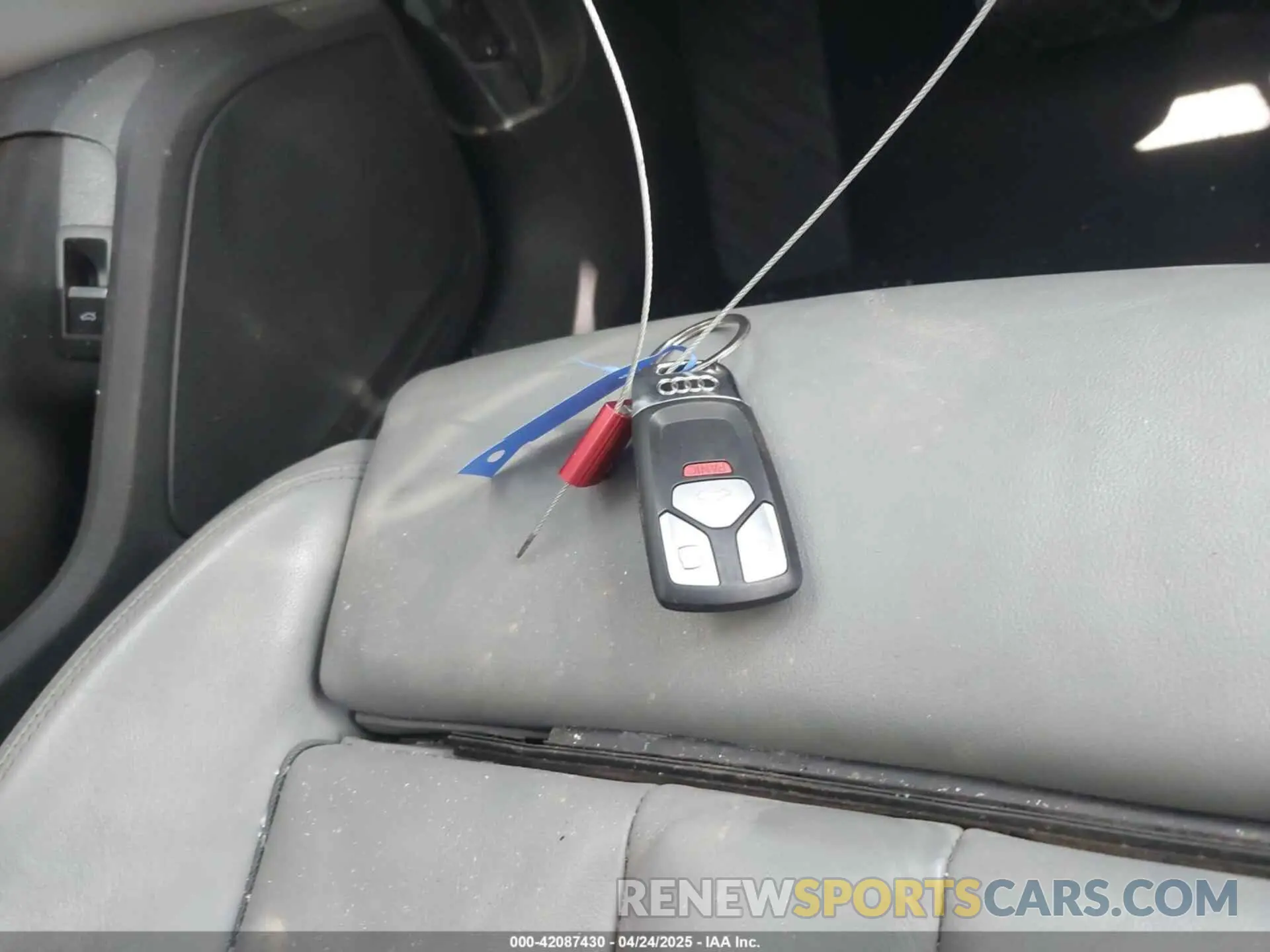 11 Photograph of a damaged car WAUEAAF45NN013501 AUDI A4 2022