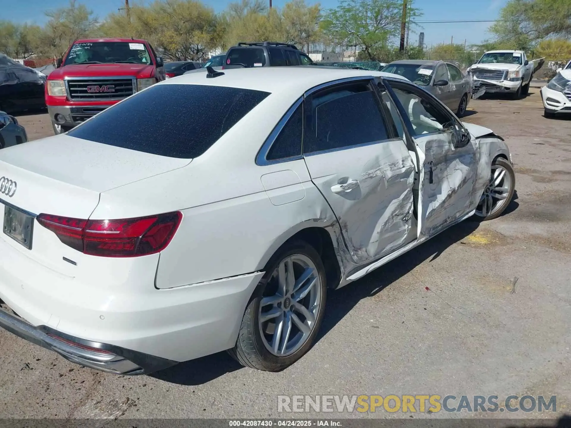 4 Photograph of a damaged car WAUEAAF45NN013501 AUDI A4 2022