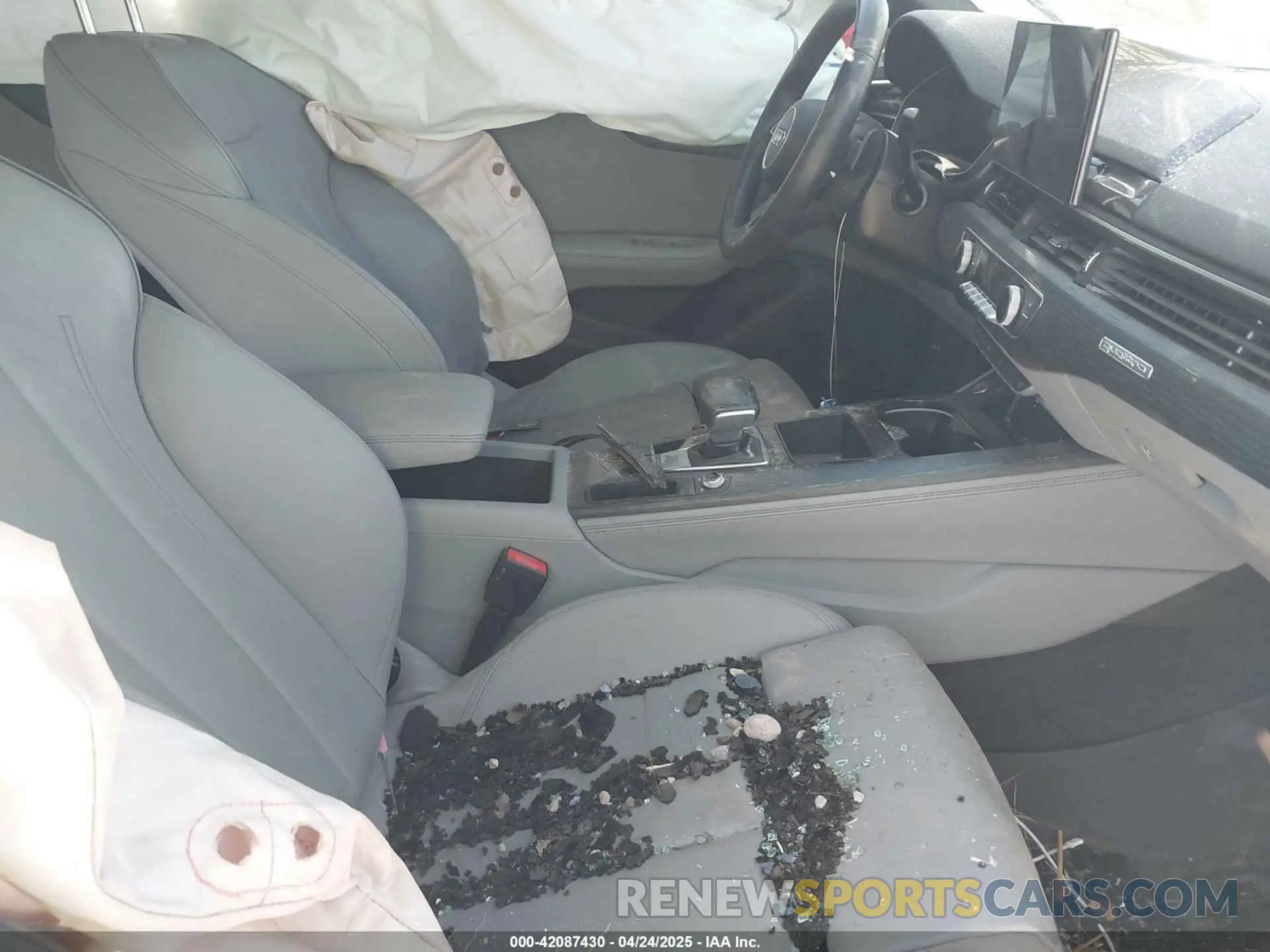 5 Photograph of a damaged car WAUEAAF45NN013501 AUDI A4 2022