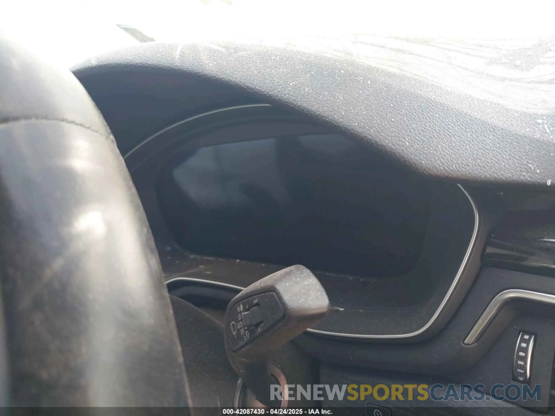 7 Photograph of a damaged car WAUEAAF45NN013501 AUDI A4 2022