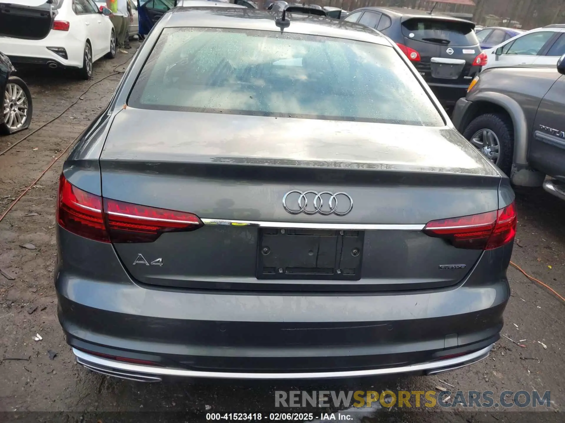 17 Photograph of a damaged car WAUEAAF48NA044653 AUDI A4 2022
