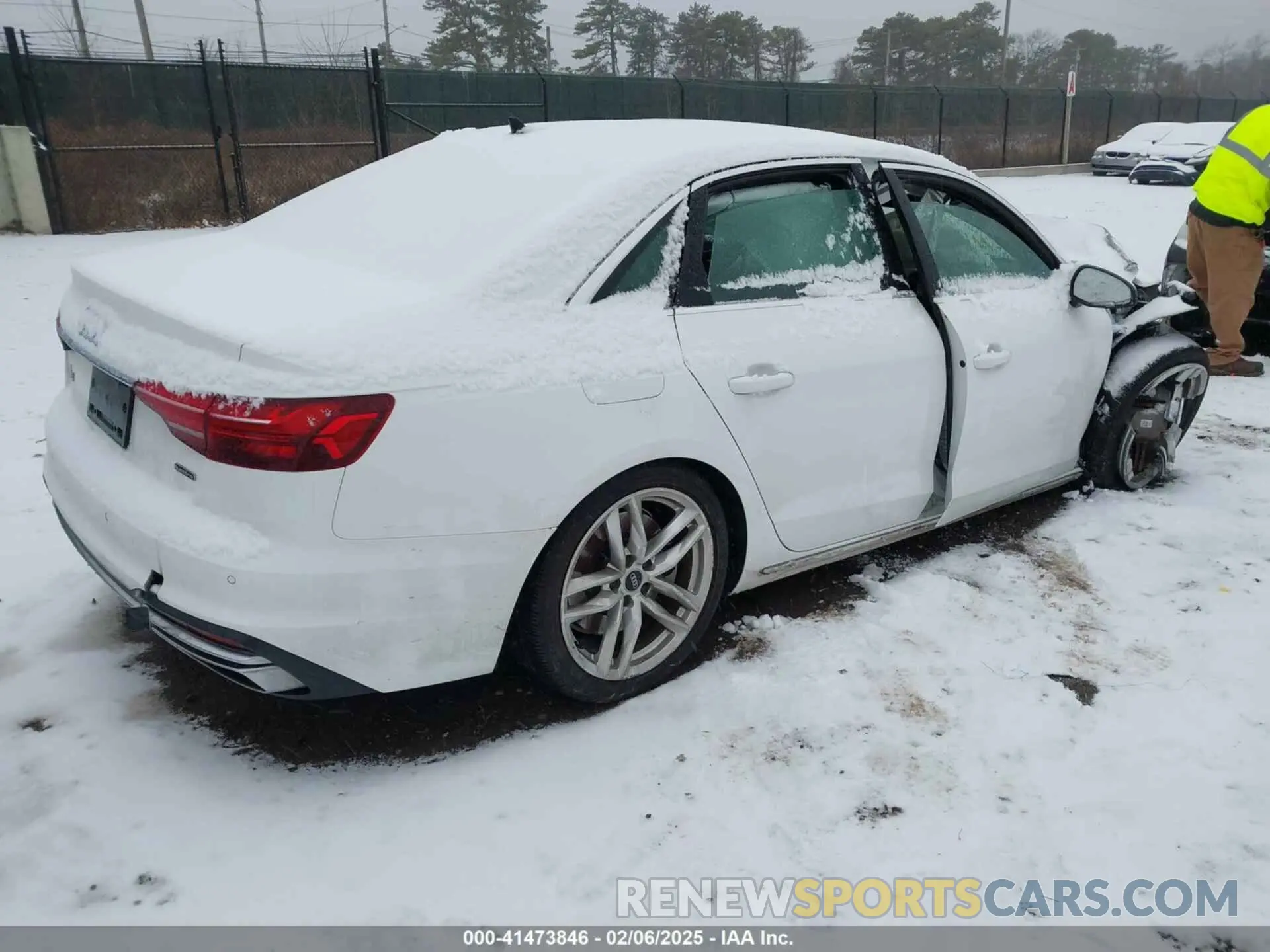 4 Photograph of a damaged car WAUEAAF48NN011774 AUDI A4 2022