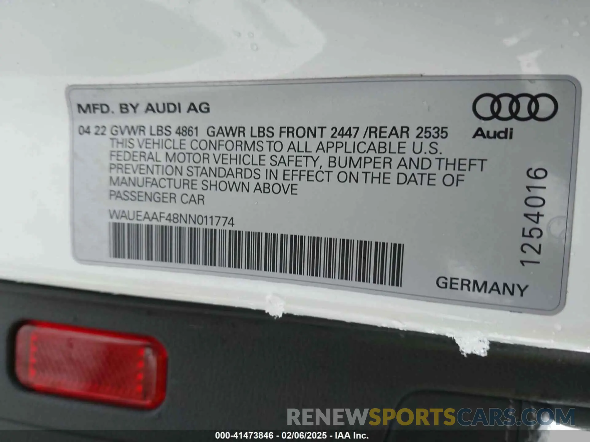9 Photograph of a damaged car WAUEAAF48NN011774 AUDI A4 2022