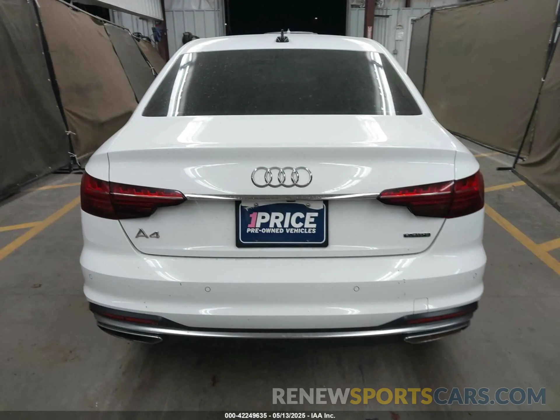 16 Photograph of a damaged car WAUEAAF48NN013671 AUDI A4 2022