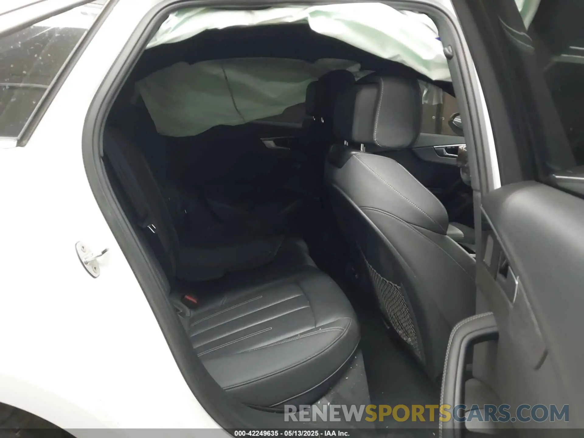 8 Photograph of a damaged car WAUEAAF48NN013671 AUDI A4 2022