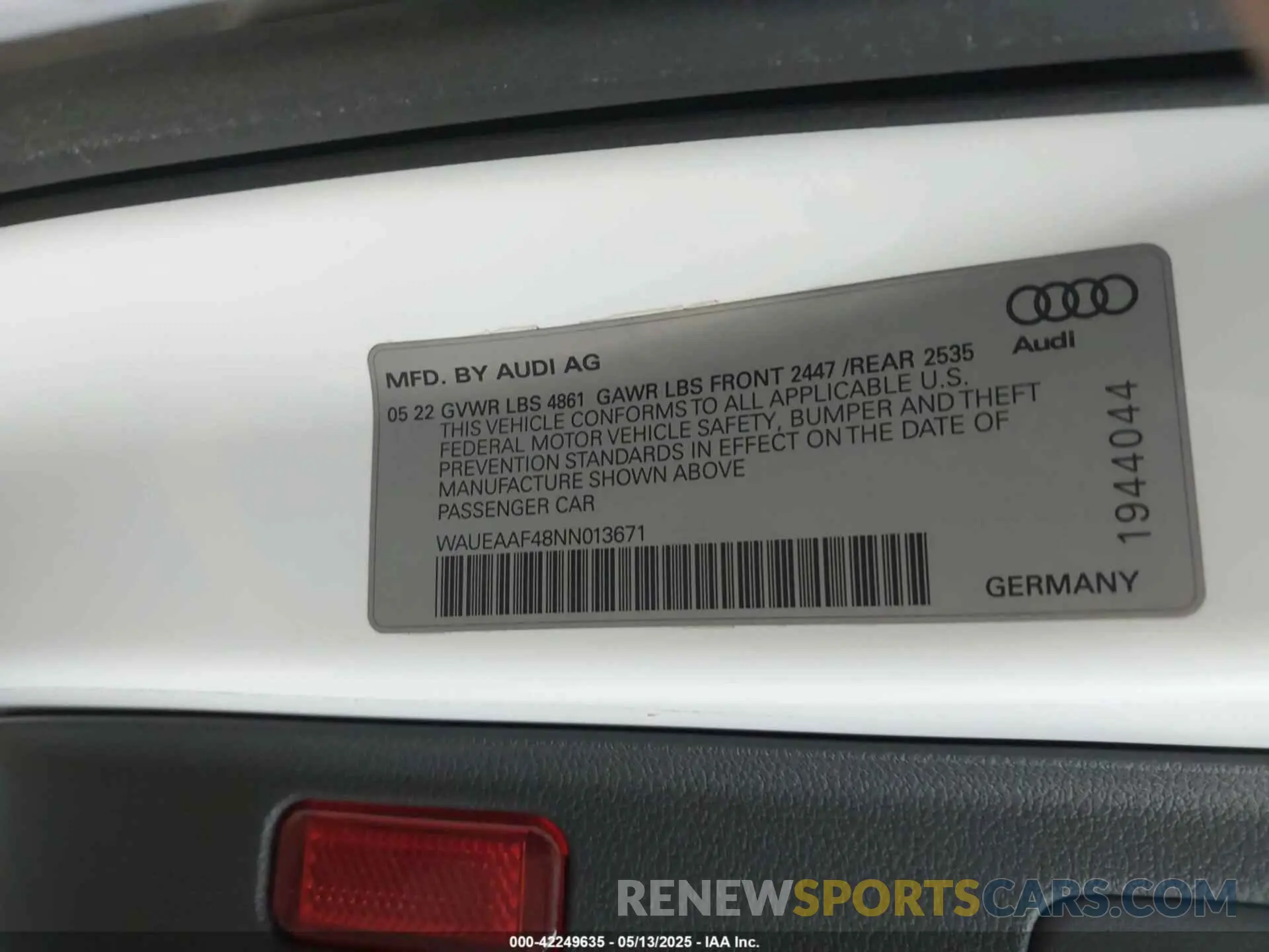 9 Photograph of a damaged car WAUEAAF48NN013671 AUDI A4 2022