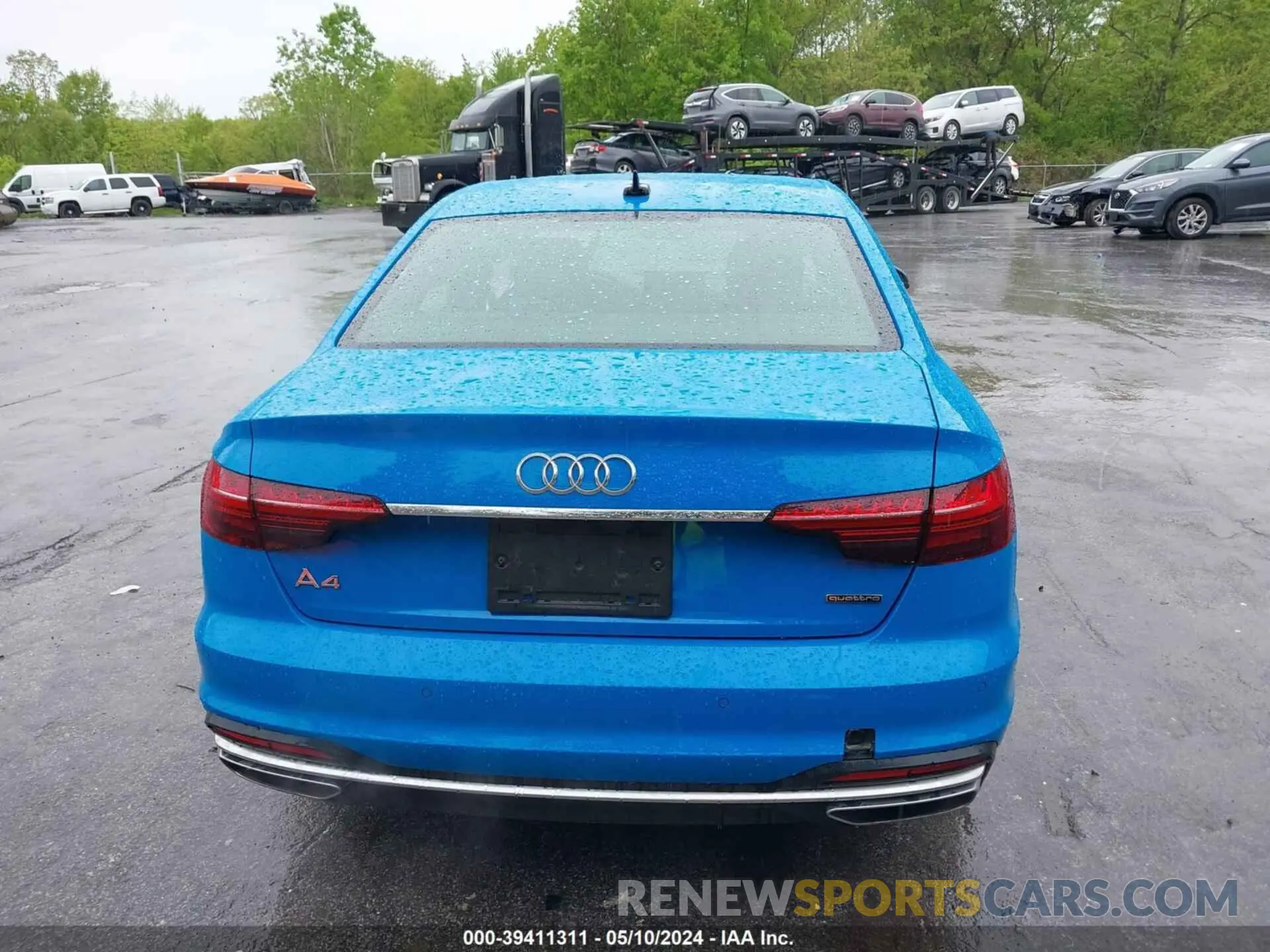 17 Photograph of a damaged car WAUEAAF4XNN011274 AUDI A4 2022