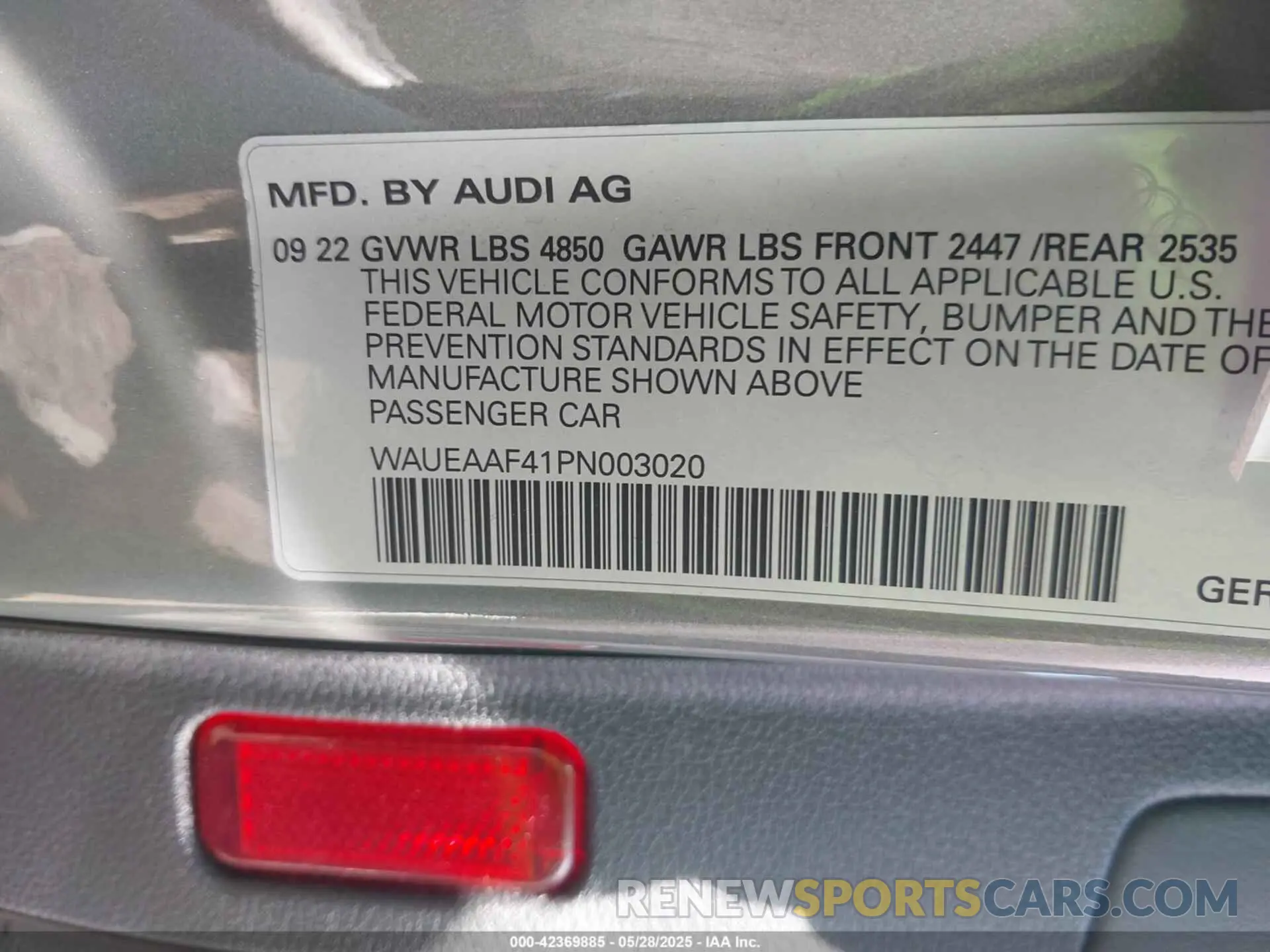 9 Photograph of a damaged car WAUEAAF41PN003020 AUDI A4 2023