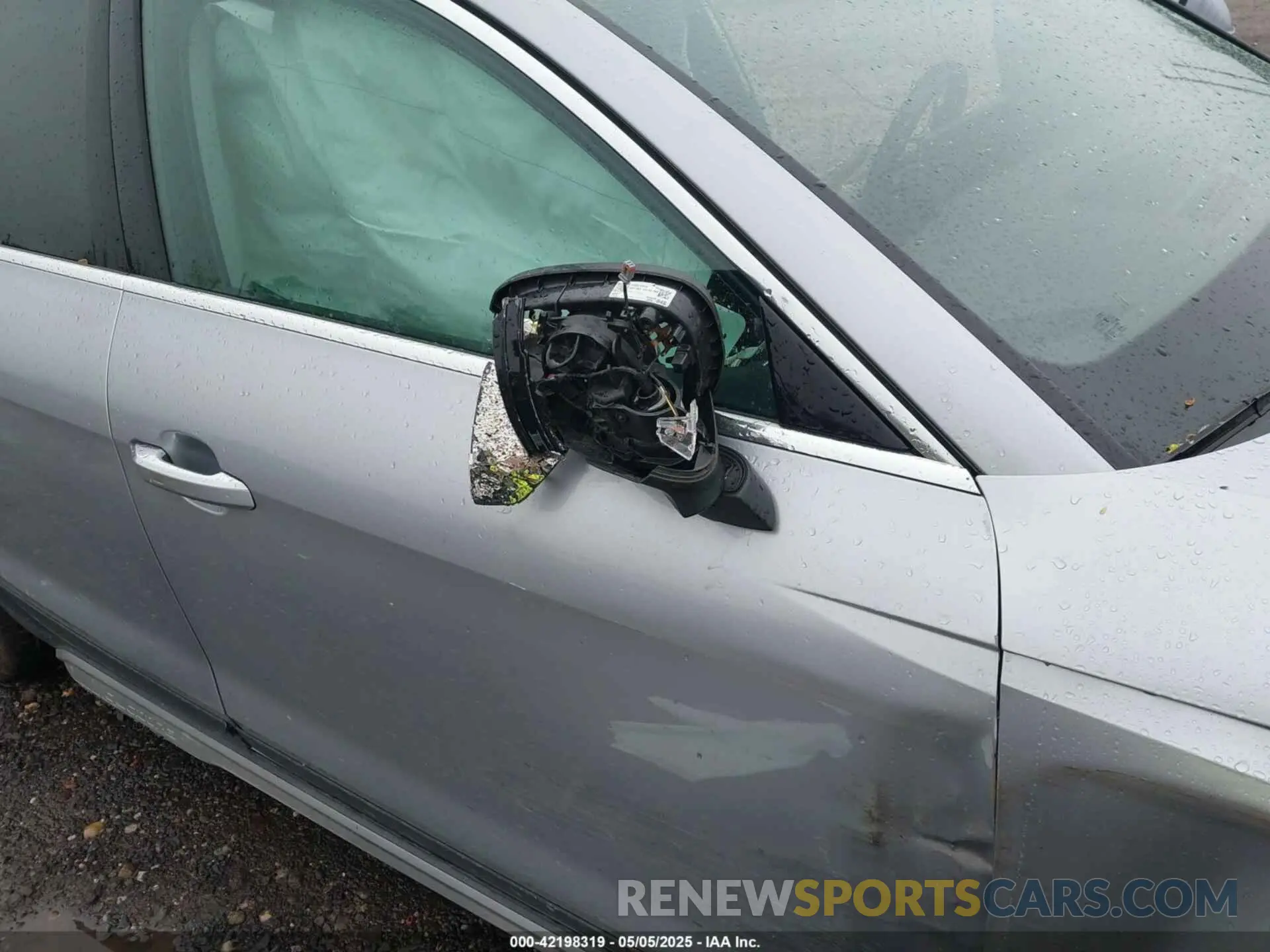 18 Photograph of a damaged car WA17NAF46LA042939 AUDI A4 ALLROAD 2020