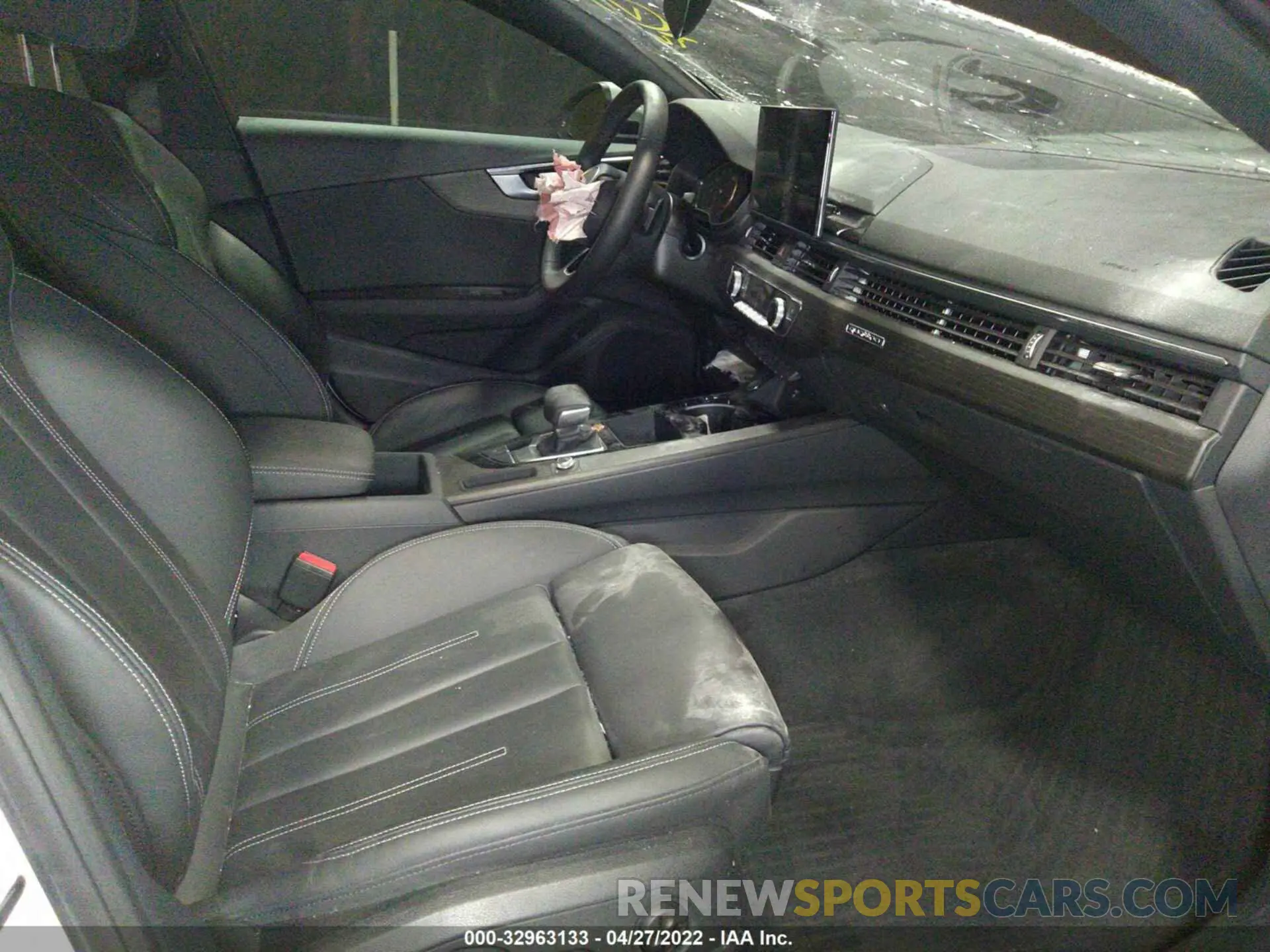 5 Photograph of a damaged car WAUDAAF43MN010929 AUDI A4 SEDAN 2021